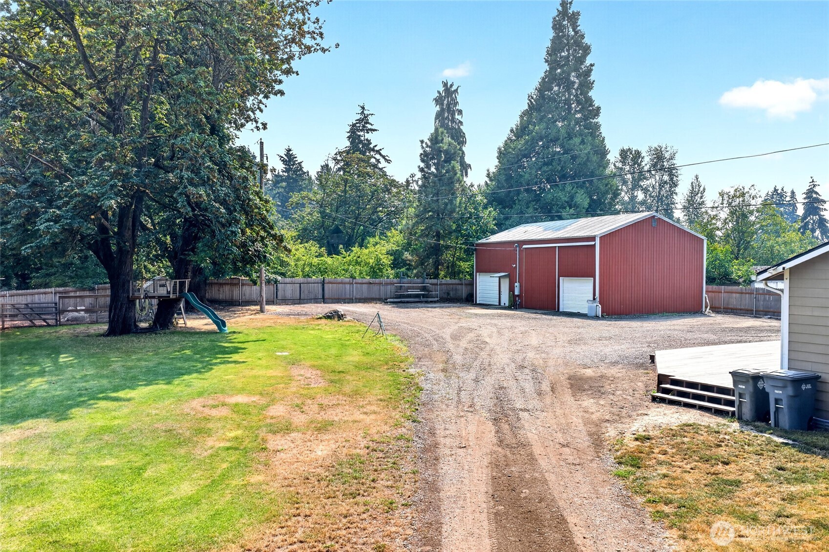 10516 36th Street Property Photo 3