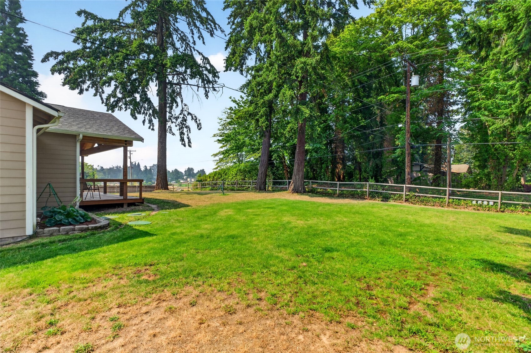 10516 36th Street Property Photo 4
