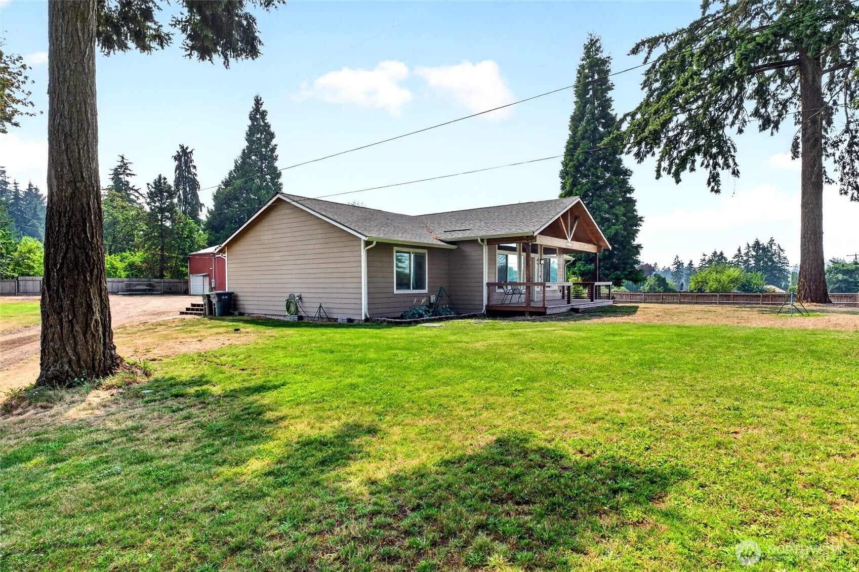 10516 36th Street Property Photo 5