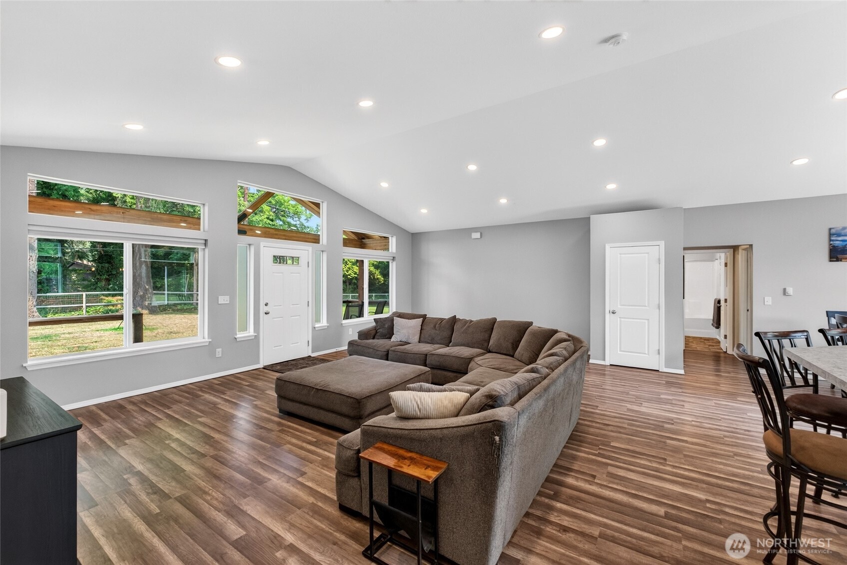 10516 36th Street Property Photo 17