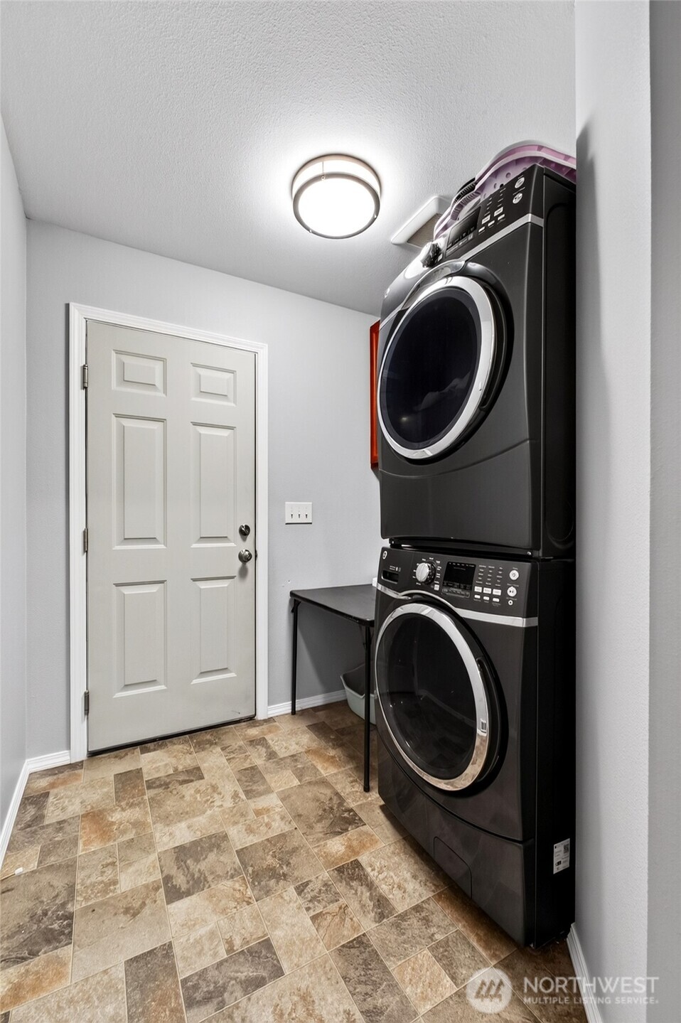 10516 36th Street Property Photo 23