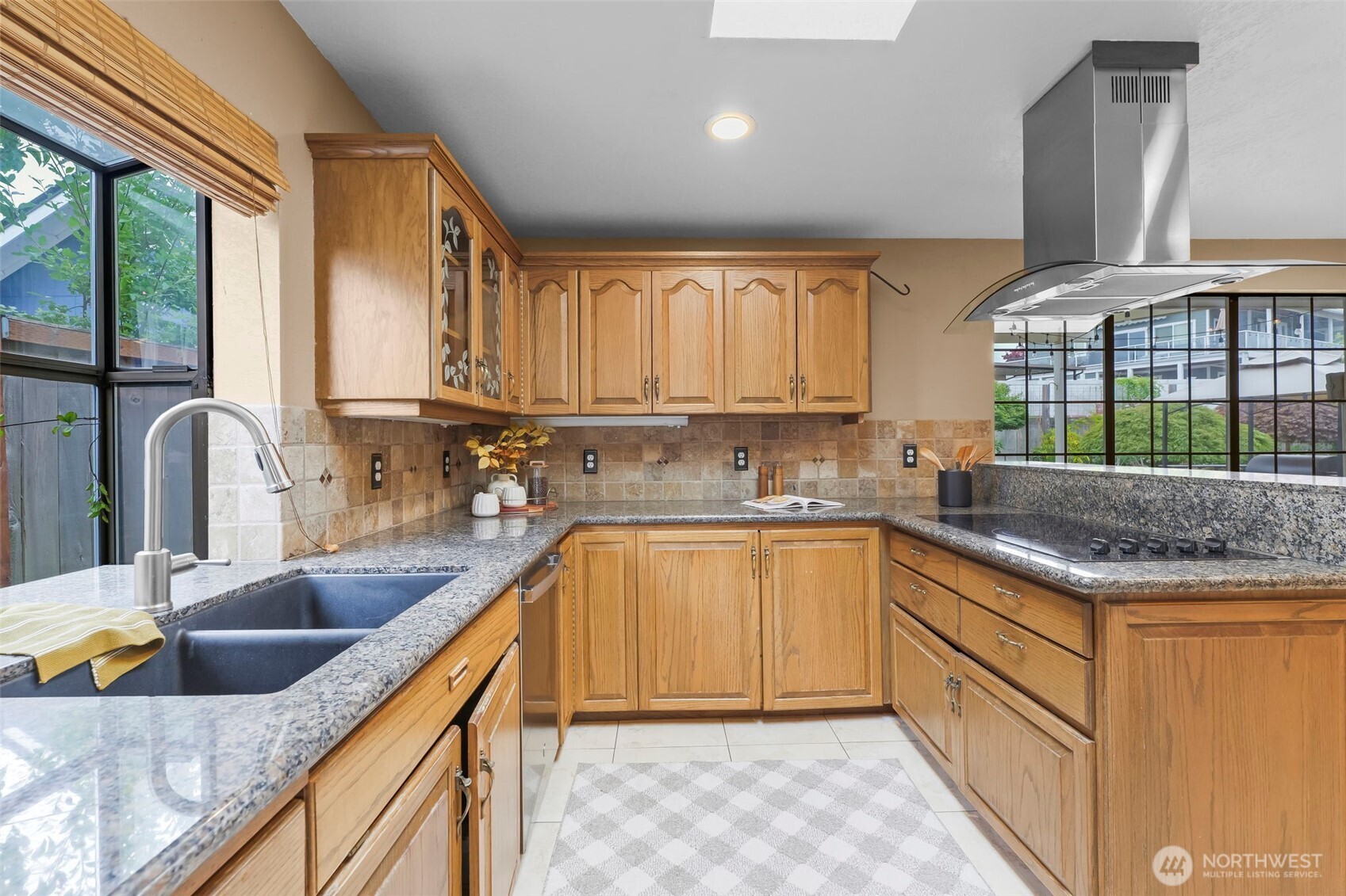 1871 N Skyline Drive Property Photo 8