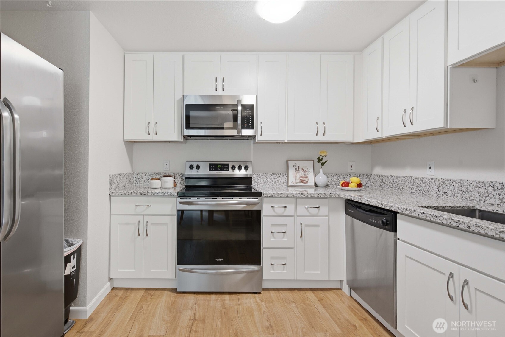 12611 109th Ct Ne J202 Property Photo 9