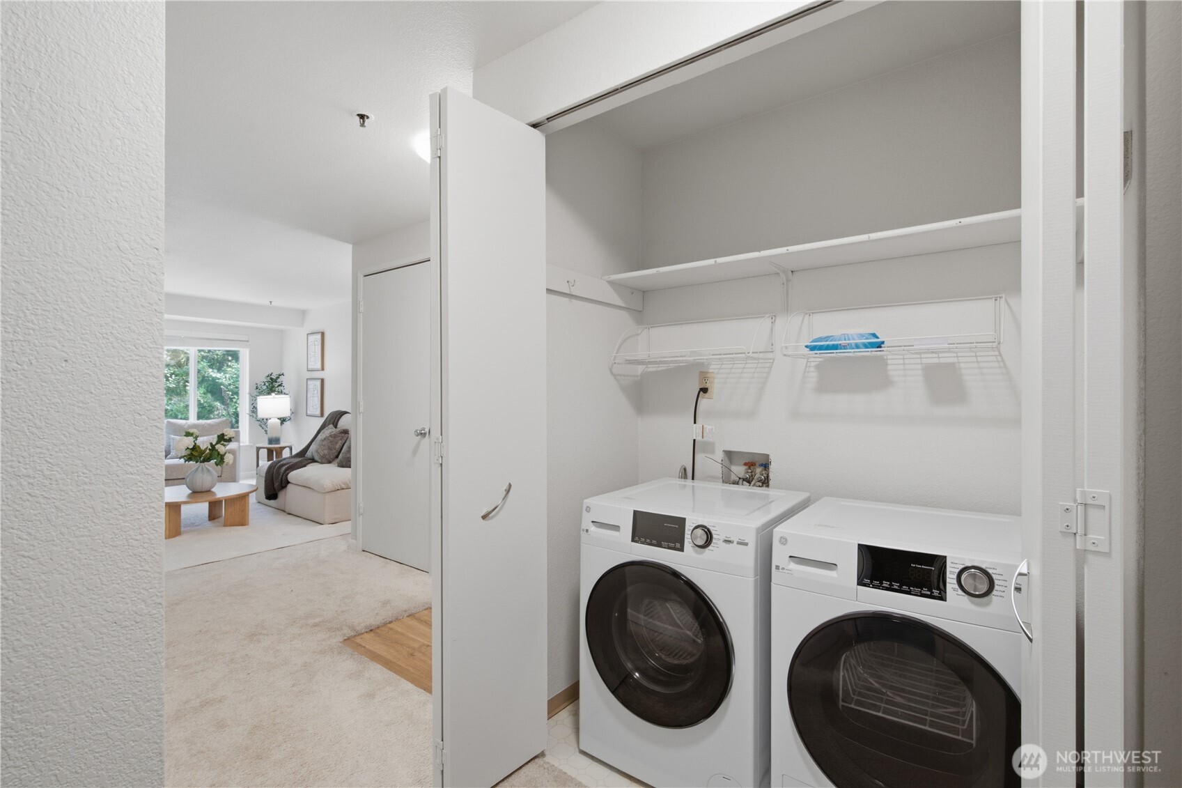 12611 109th Ct Ne J202 Property Photo 14
