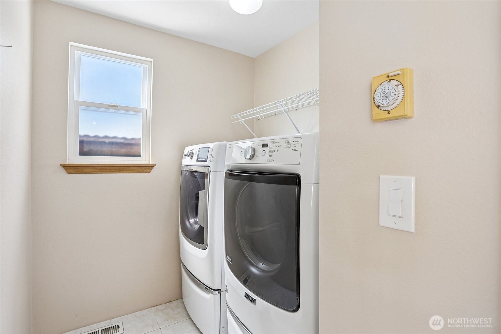 16133 Lakeview Avenue Property Photo 12