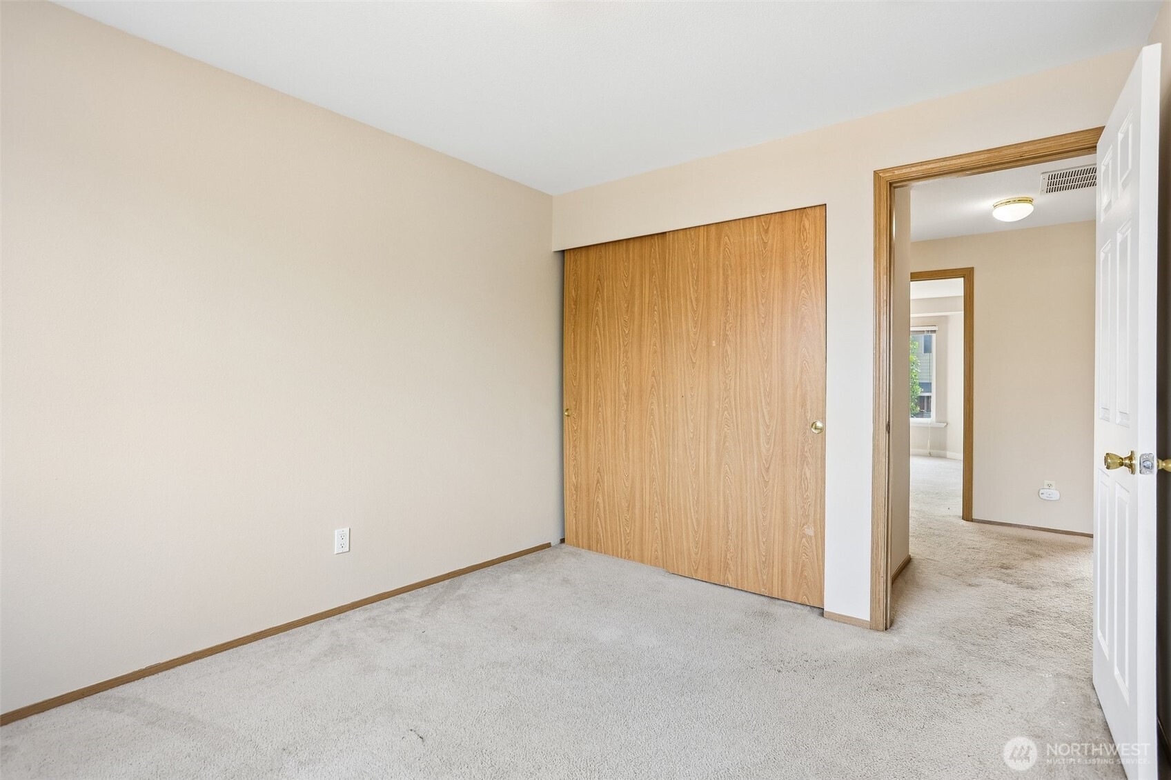 16133 Lakeview Avenue Property Photo 23