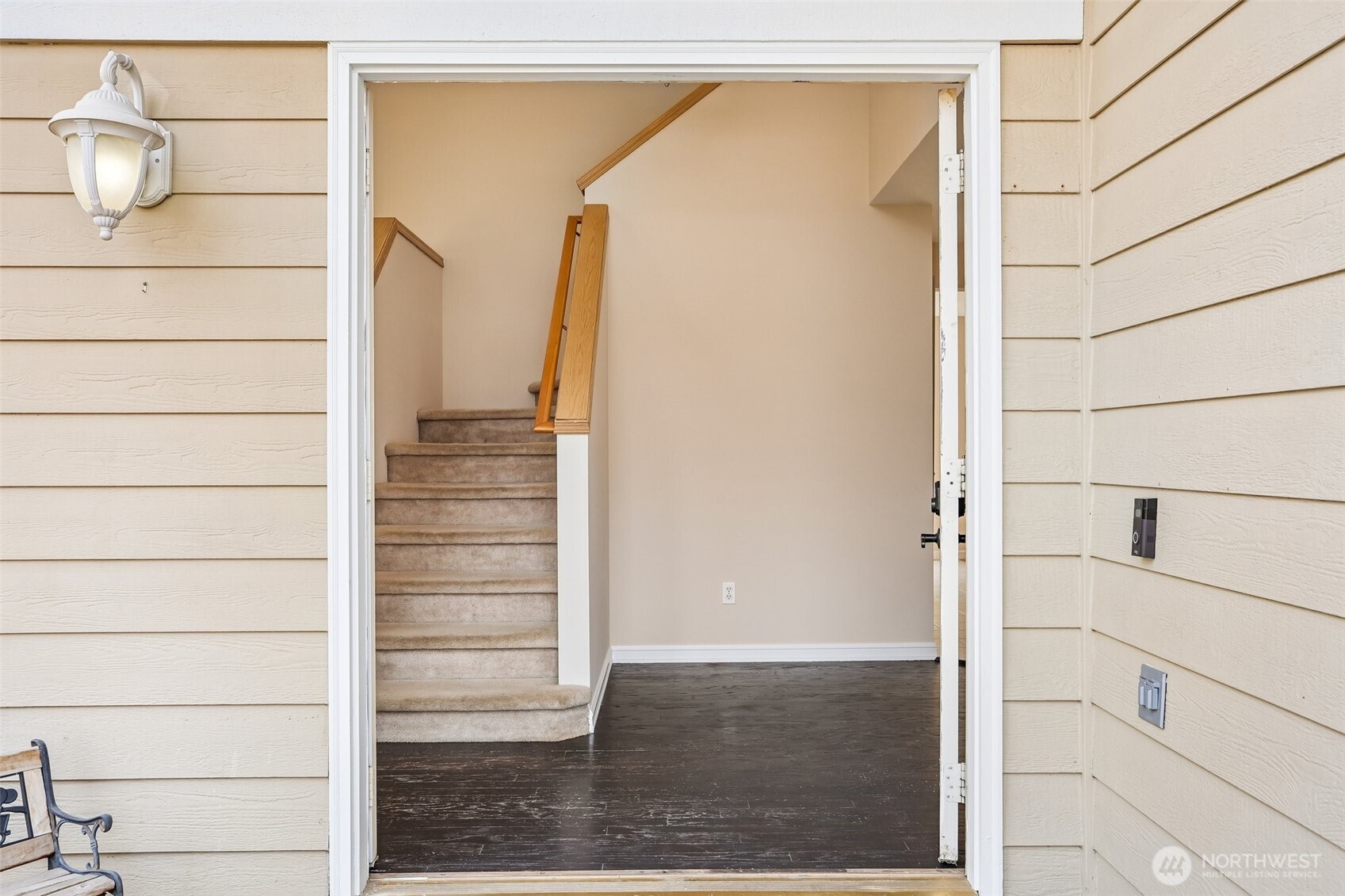 16133 Lakeview Avenue Property Photo 24