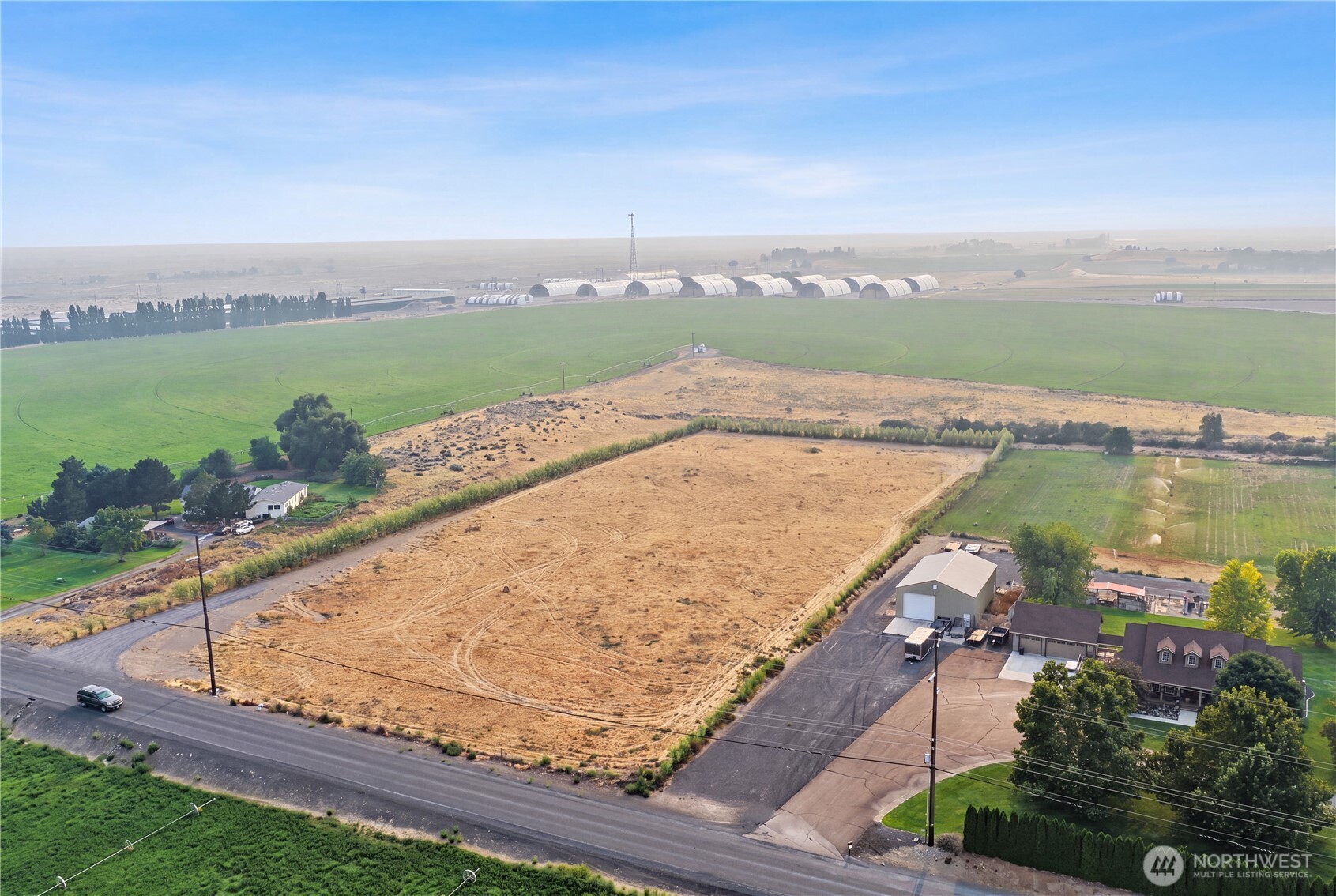 1588 Ne E Road Property Photo 10