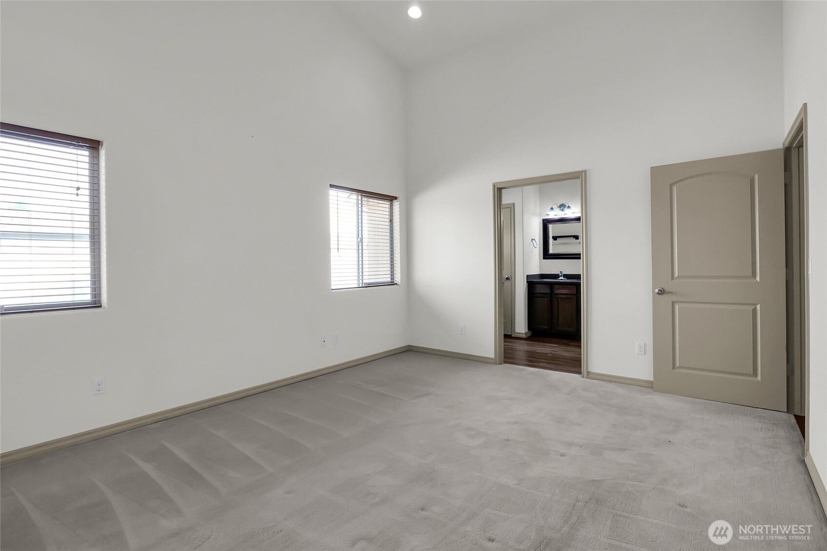 3440 W Blue Heron Lane Property Photo 15