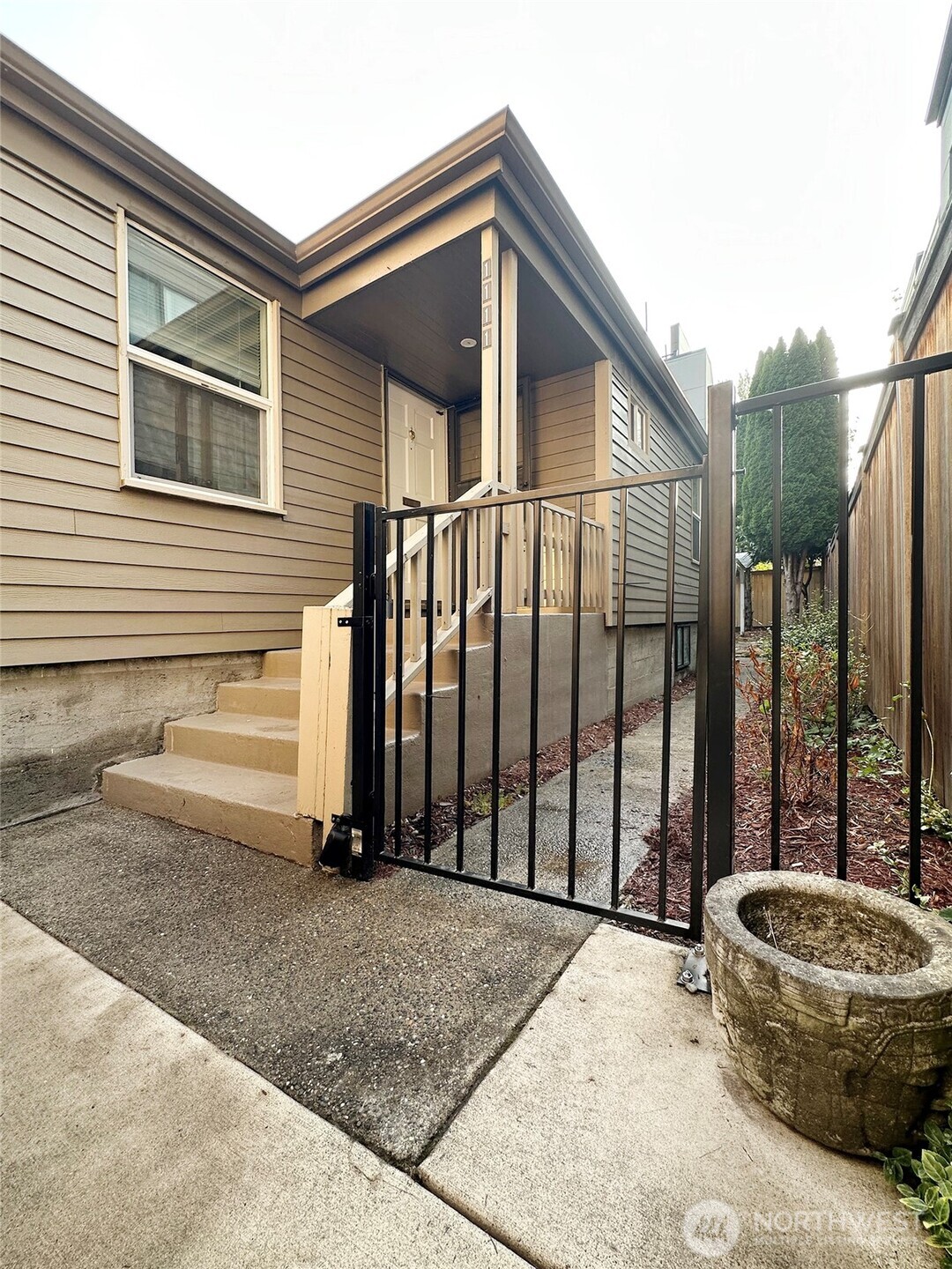 1111 34th Avenue Property Photo 1
