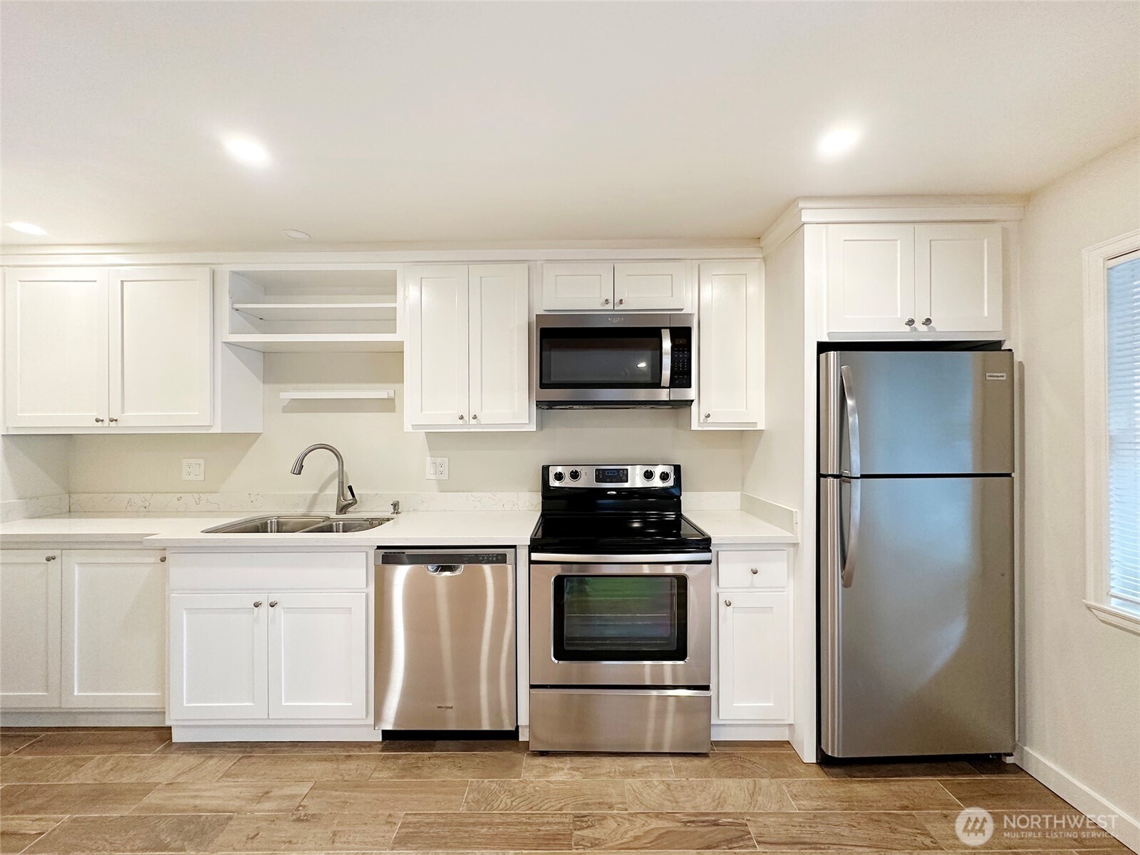 1111 34th Avenue Property Photo 5