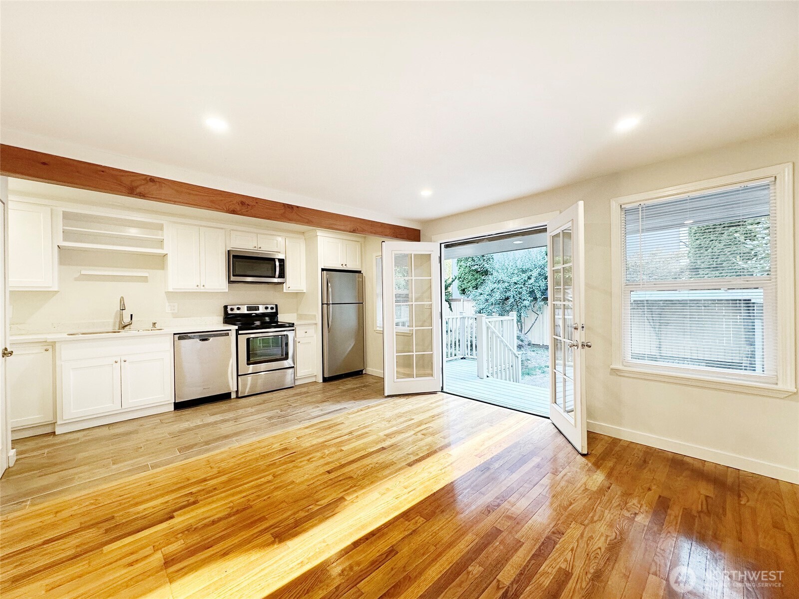 1111 34th Avenue Property Photo 6