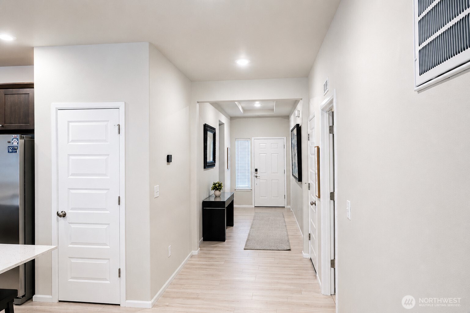 8221 285th Place Property Photo 2
