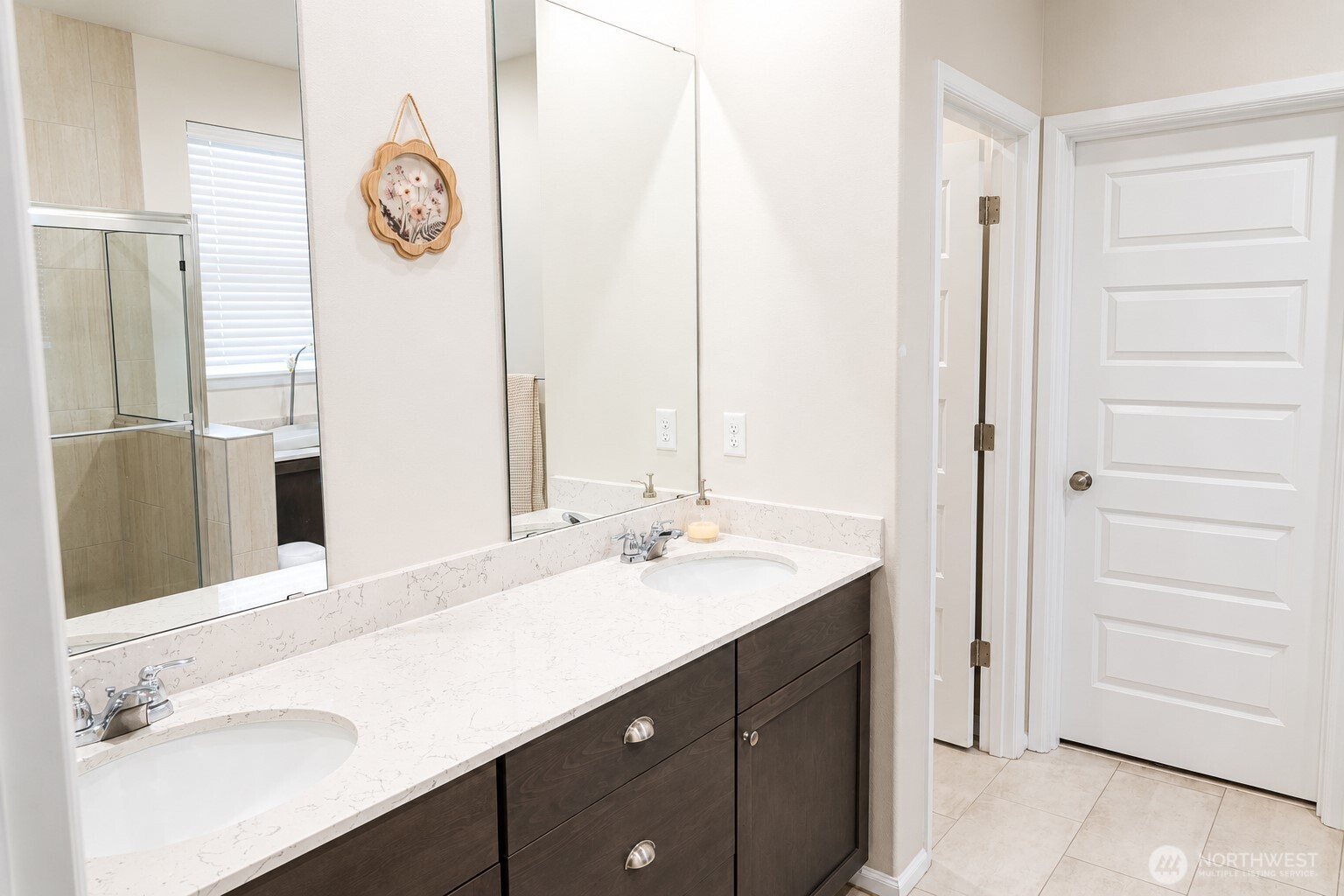 8221 285th Place Property Photo 14