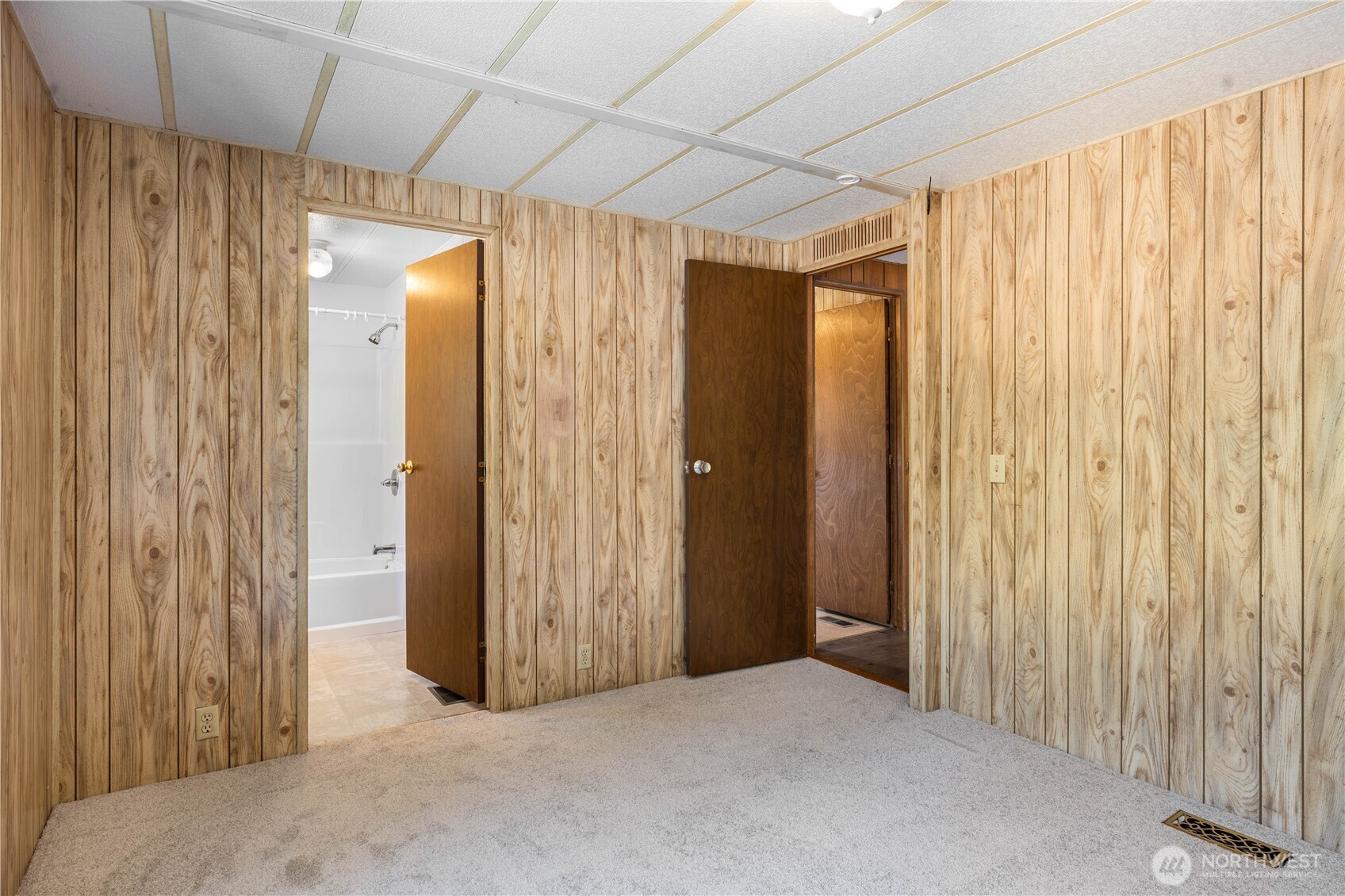 10110 Olalla Valley Road Property Photo 15