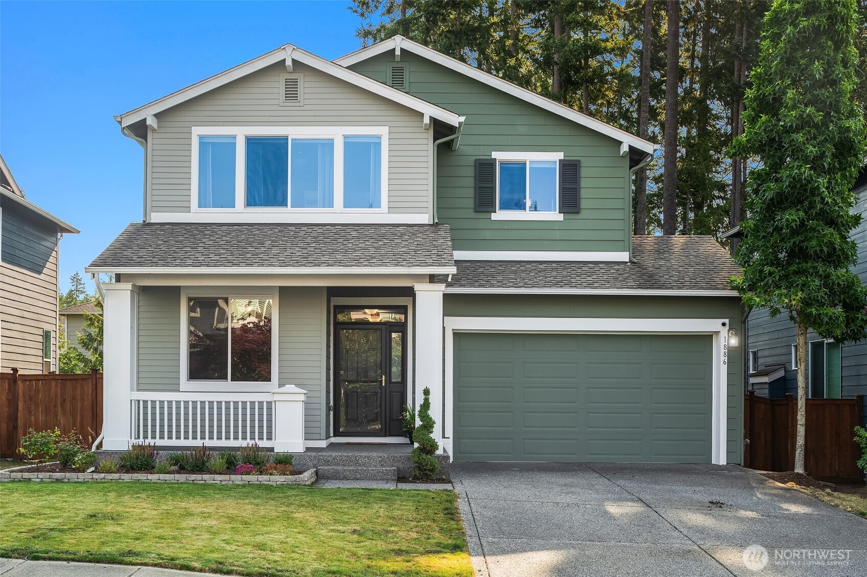 1886 Claret Loop Property Photo 2