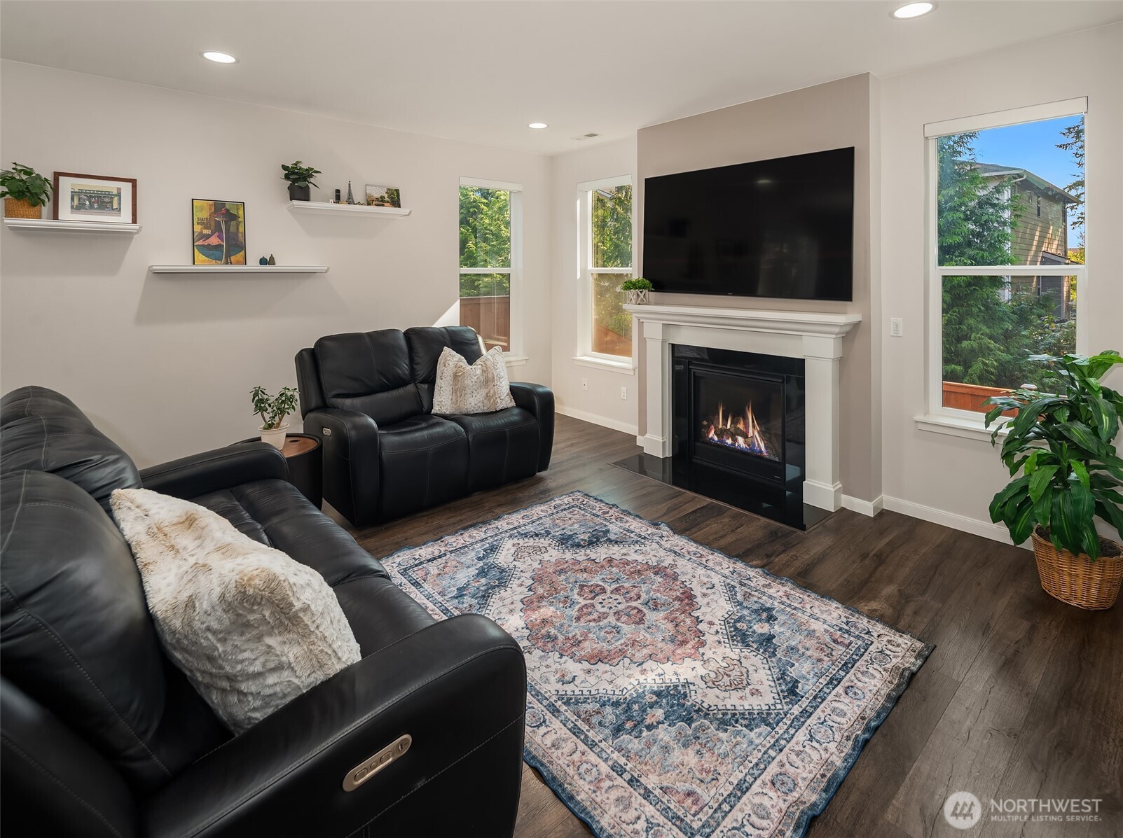 1886 Claret Loop Property Photo 9
