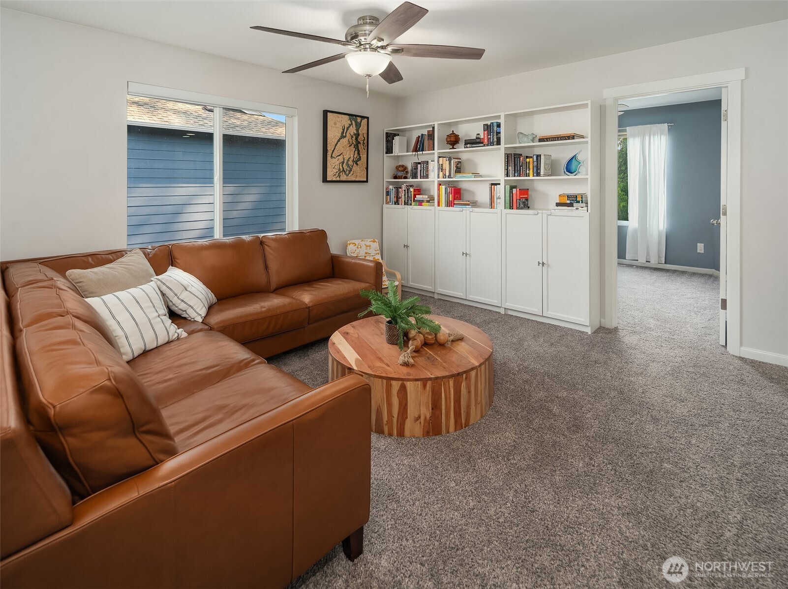 1886 Claret Loop Property Photo 18