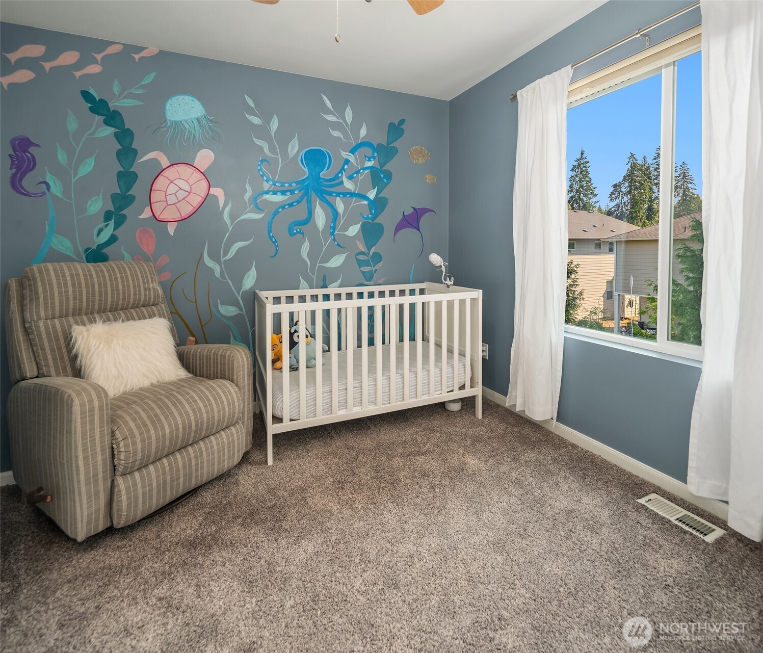 1886 Claret Loop Property Photo 23