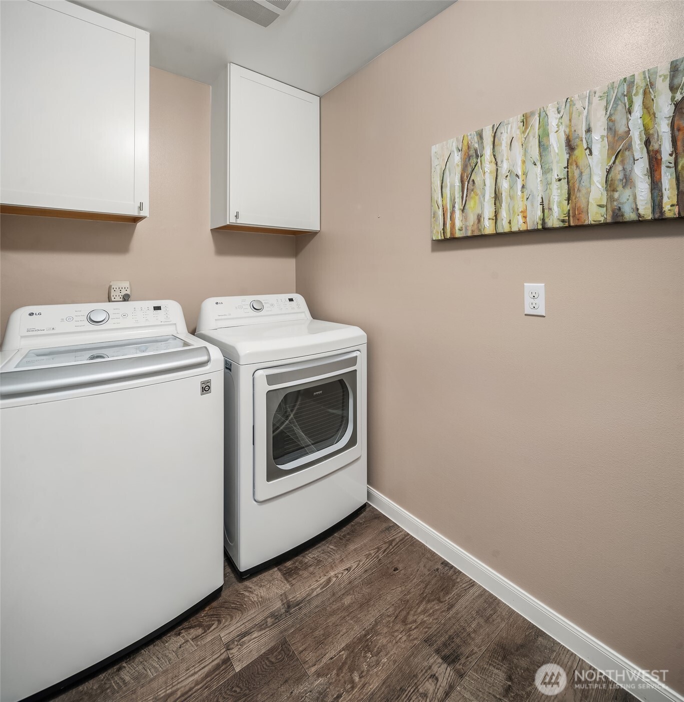 1886 Claret Loop Property Photo 25