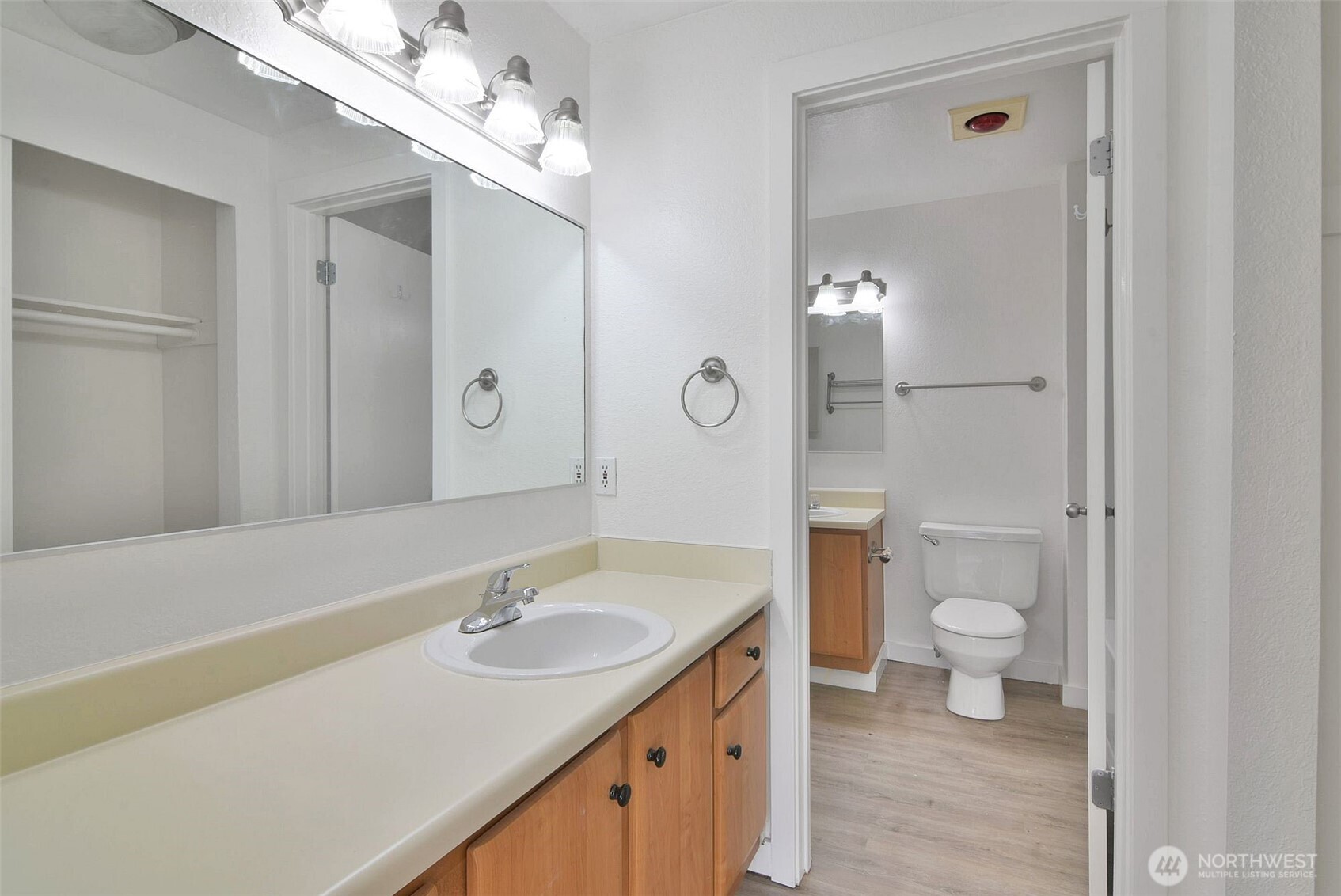 16817 Larch Way C202 Property Photo 13