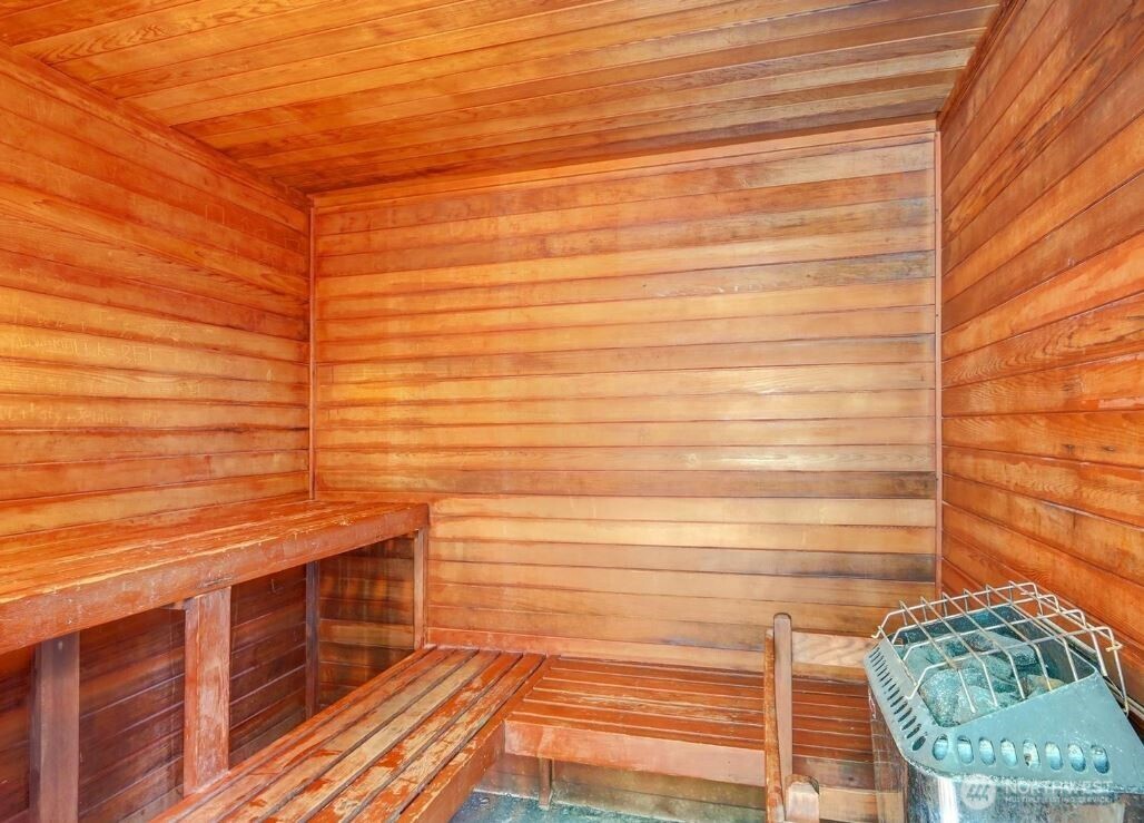 16817 Larch Way C202 Property Photo 23