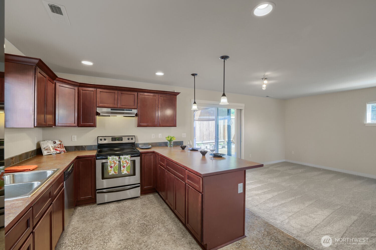 2405 192nd Place Property Photo 6
