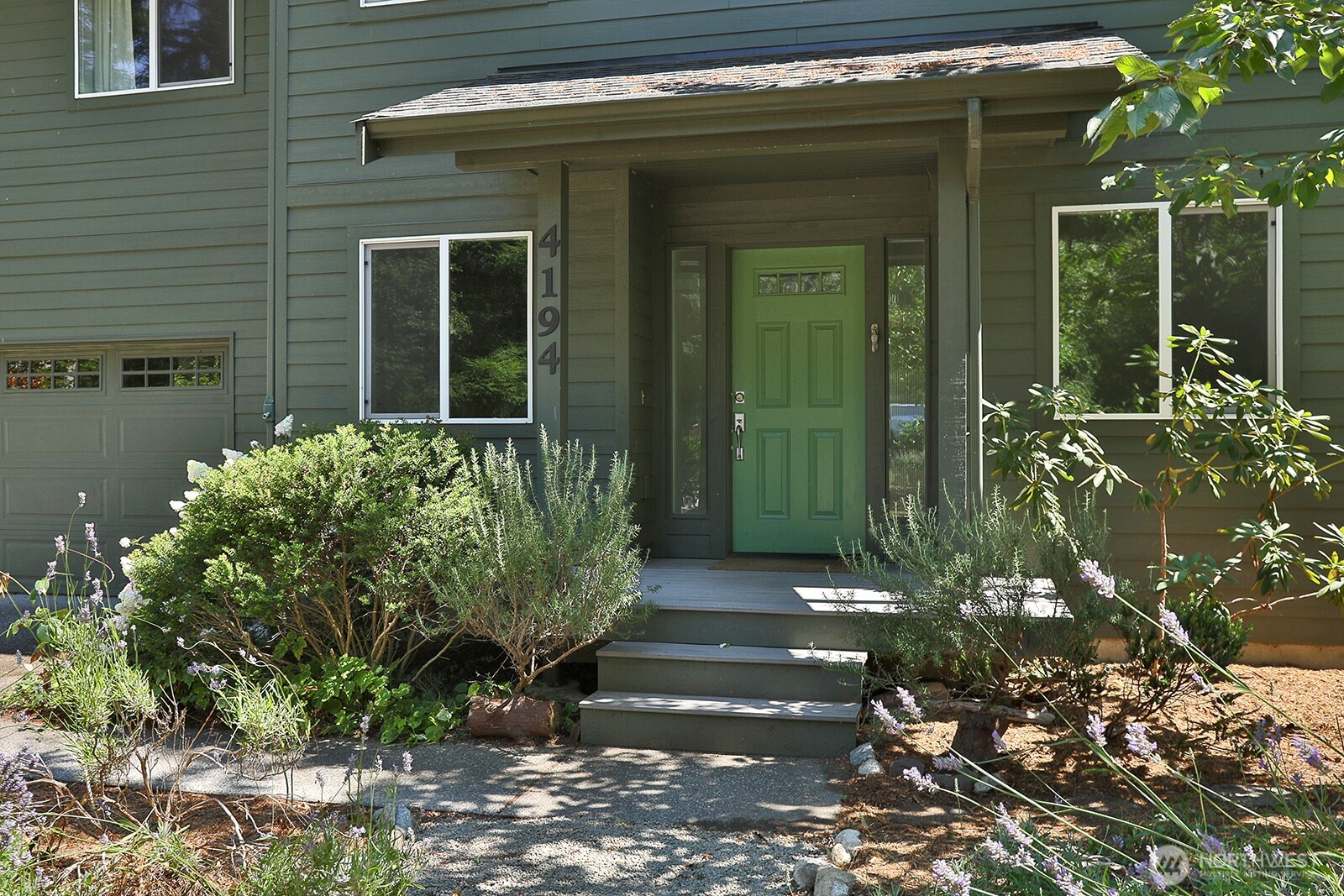 4194 Moorland Place Property Photo 3