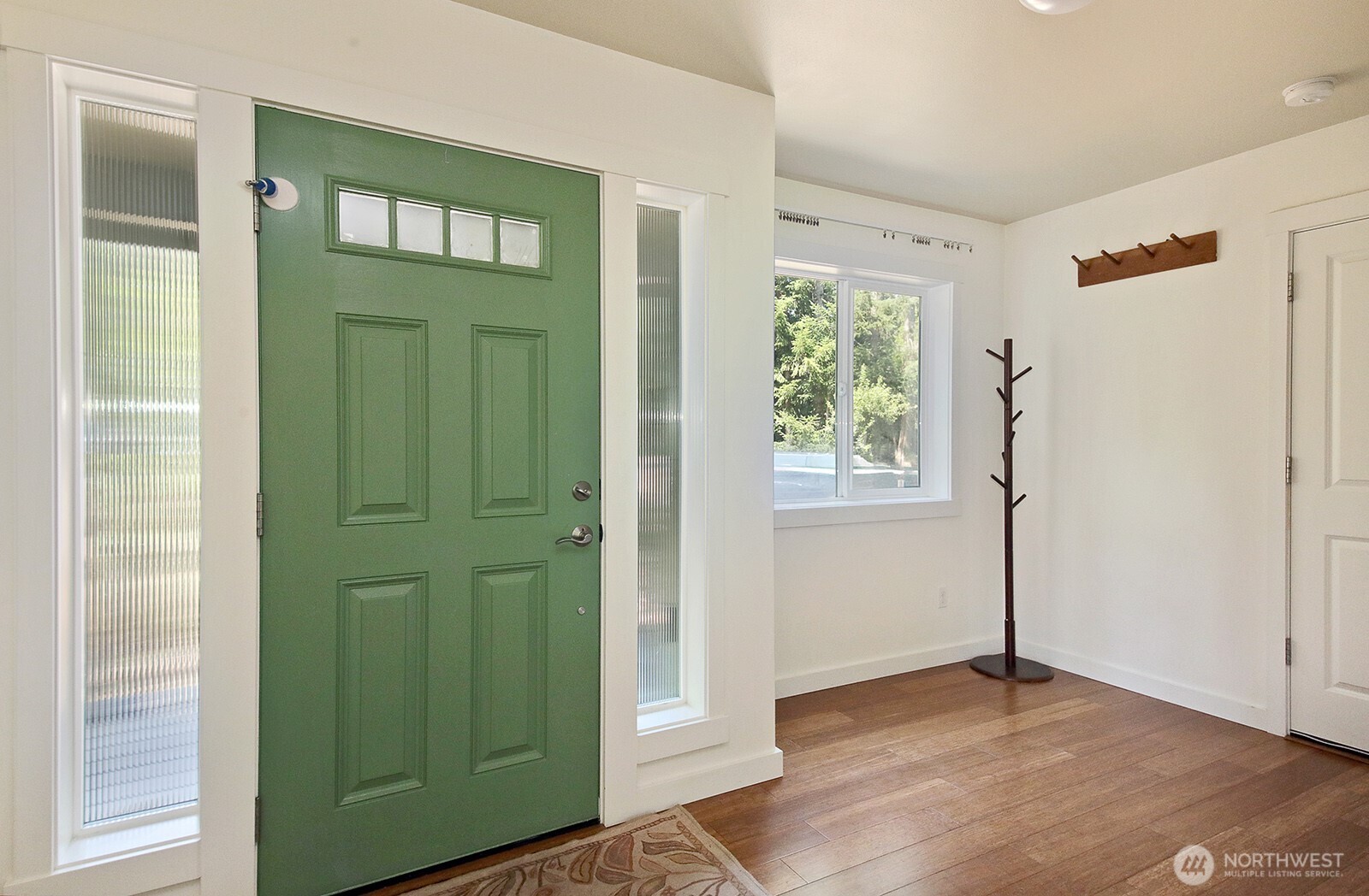 4194 Moorland Place Property Photo 5