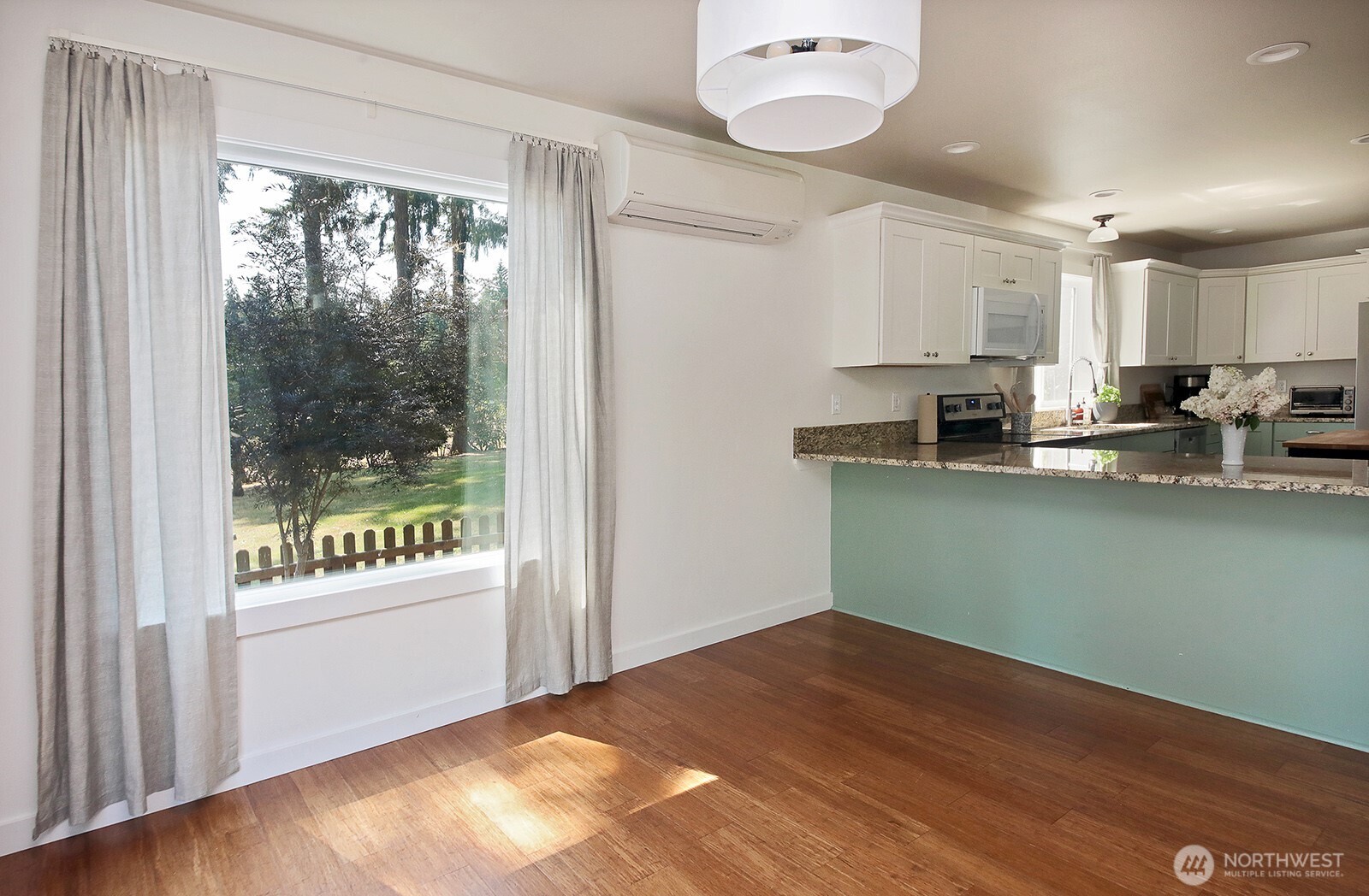 4194 Moorland Place Property Photo 10