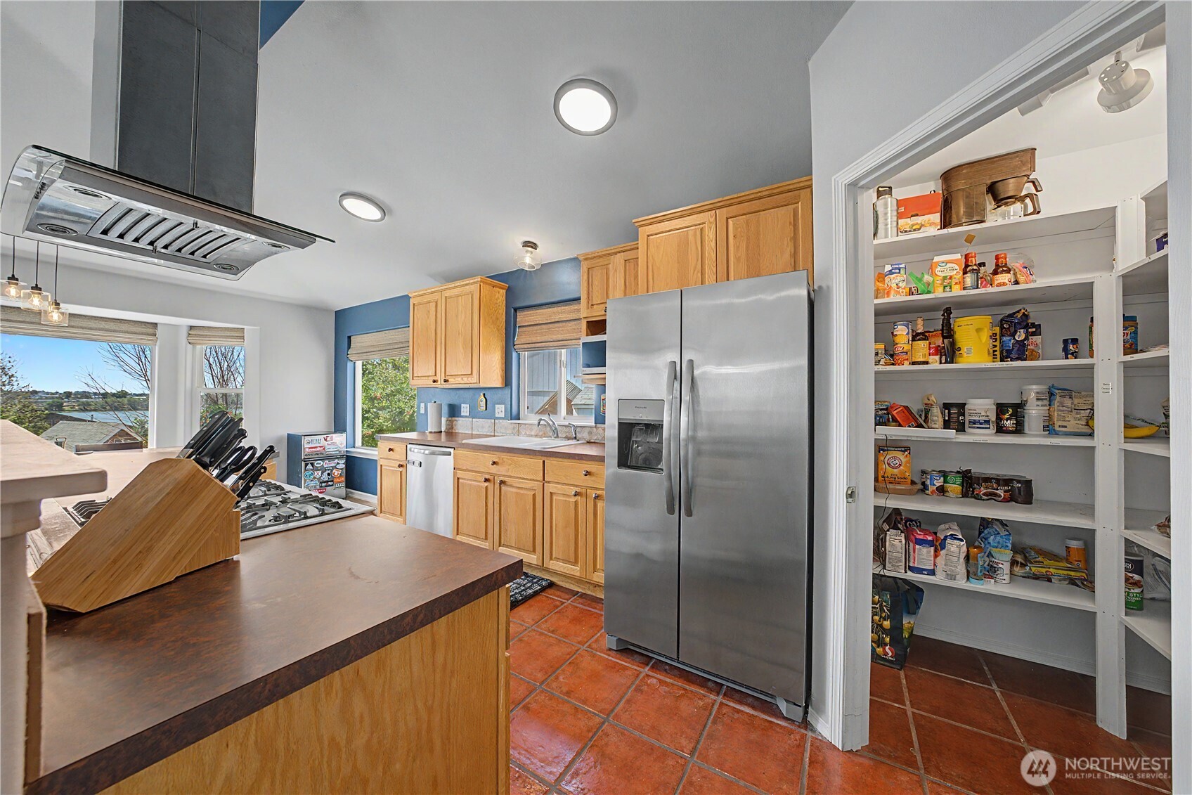 909 W Windrose Drive Property Photo 14