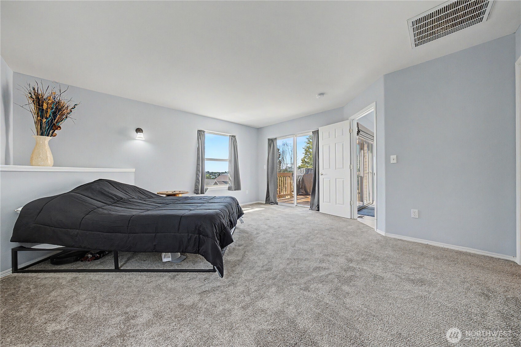 909 W Windrose Drive Property Photo 16
