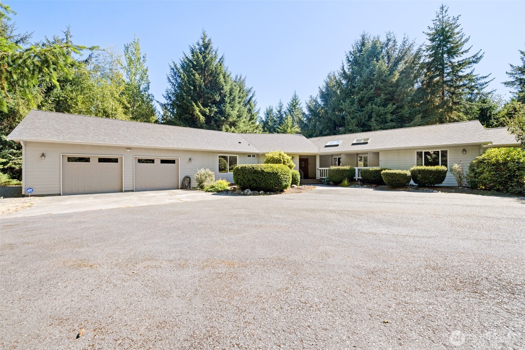 175 Alderview Drive Property Photo 1