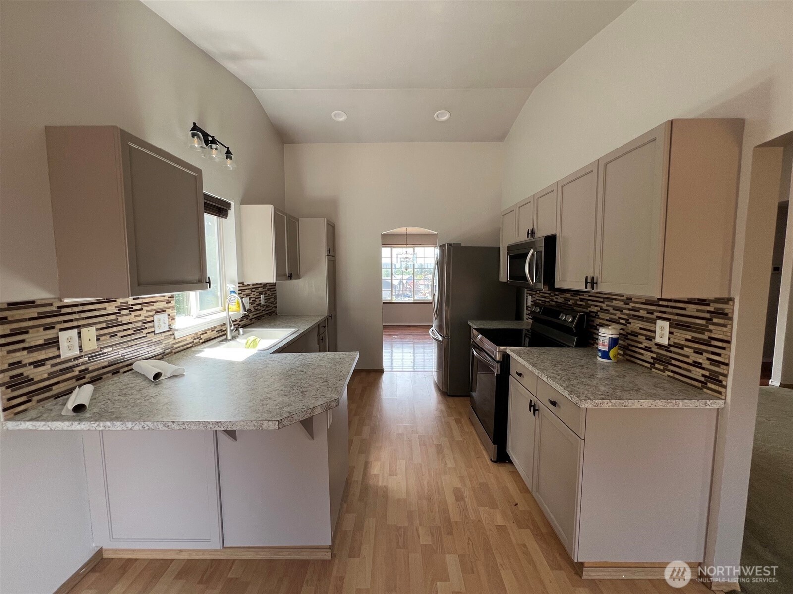 19528 71st Avenue Property Photo 4