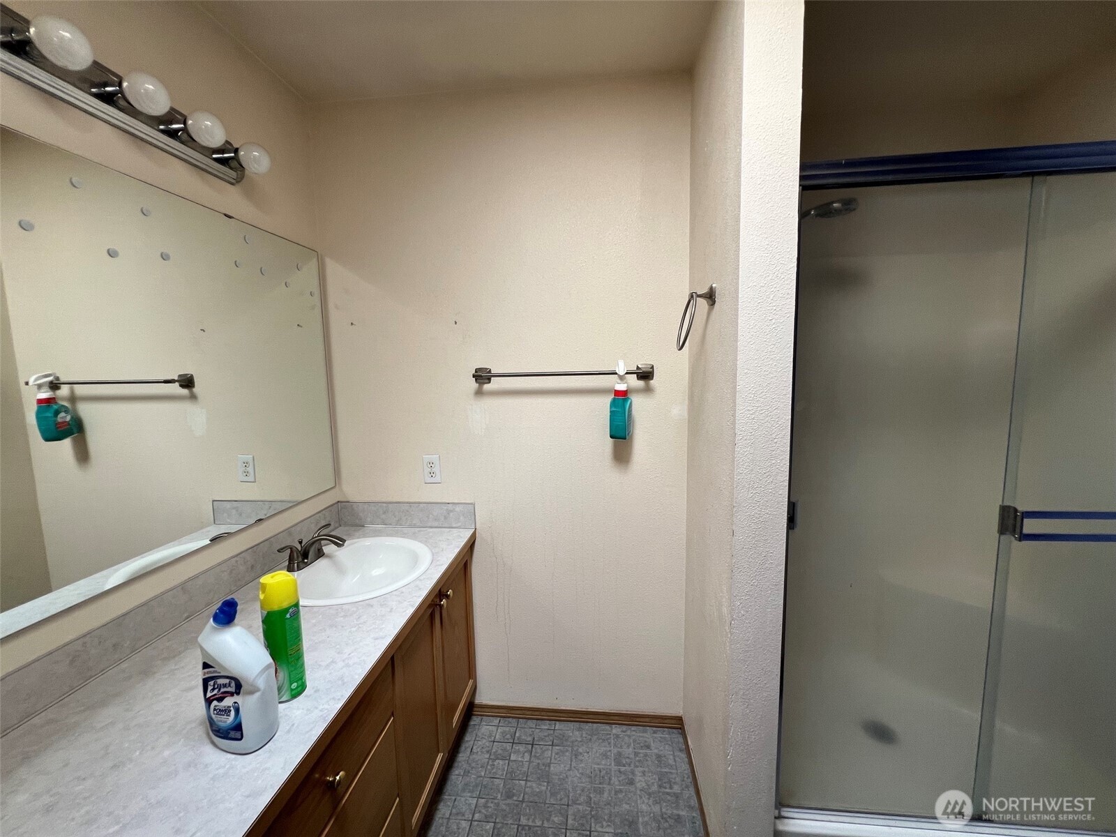 19528 71st Avenue Property Photo 8