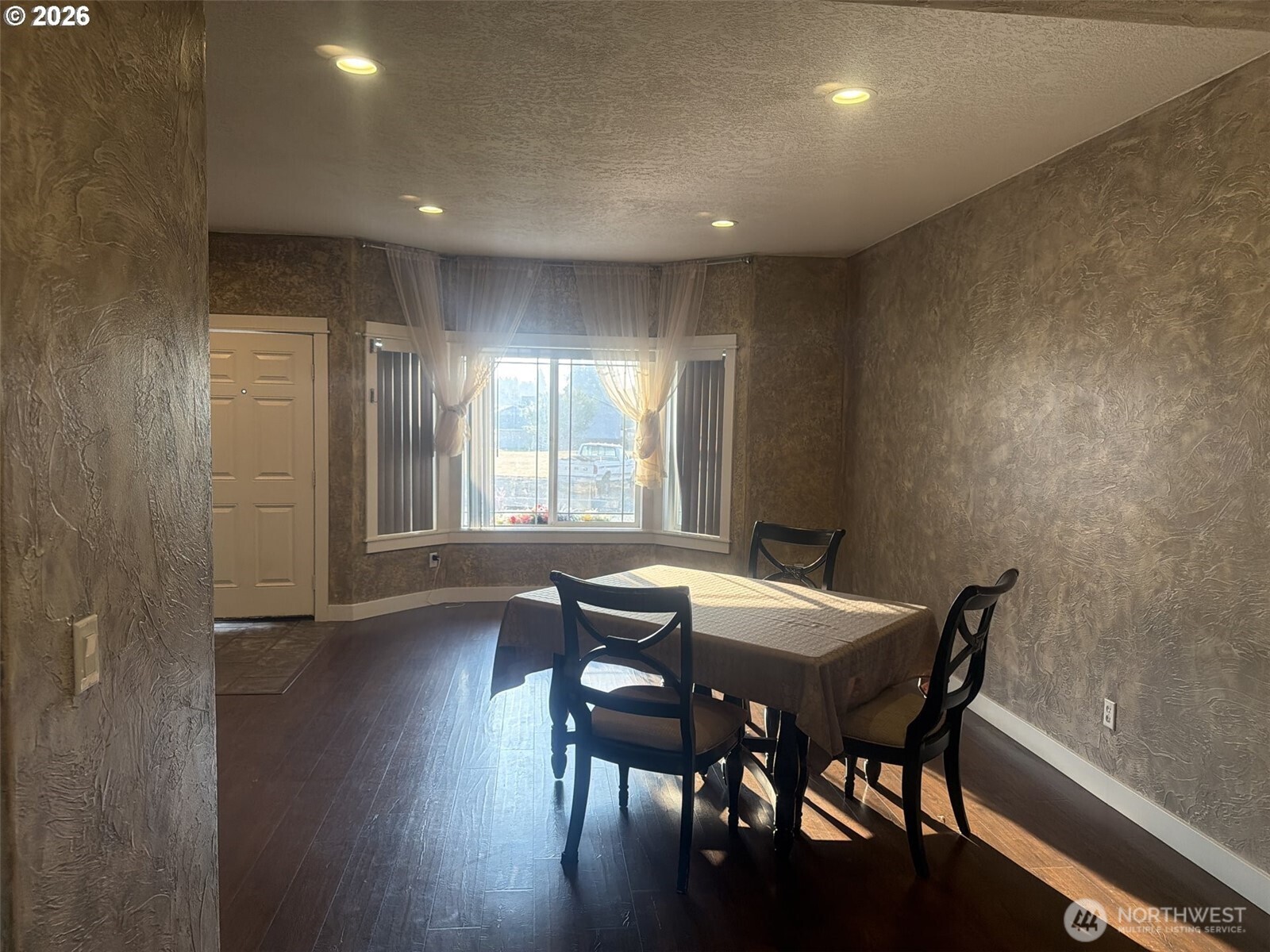 3709 Ne 98th Street Property Photo 3
