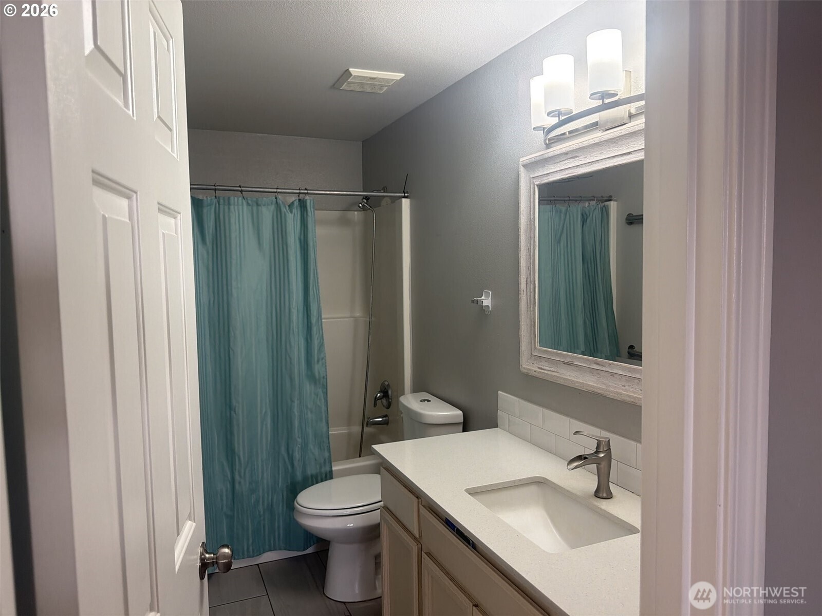 3709 Ne 98th Street Property Photo 13