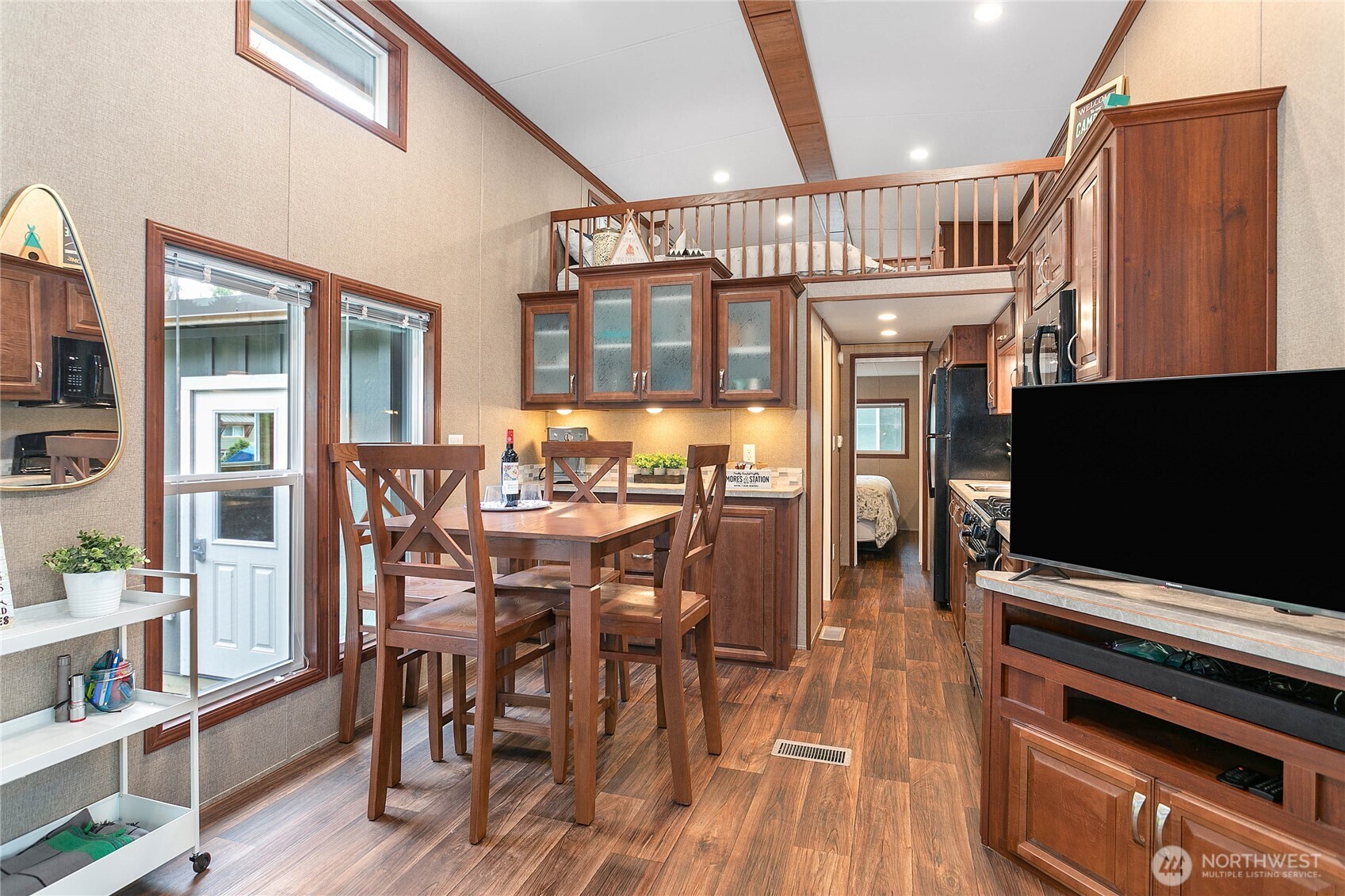 990 S Lake Whatcom Boulevard 9 Property Photo 8