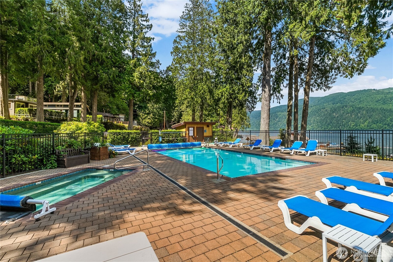 990 S Lake Whatcom Boulevard 9 Property Photo 23