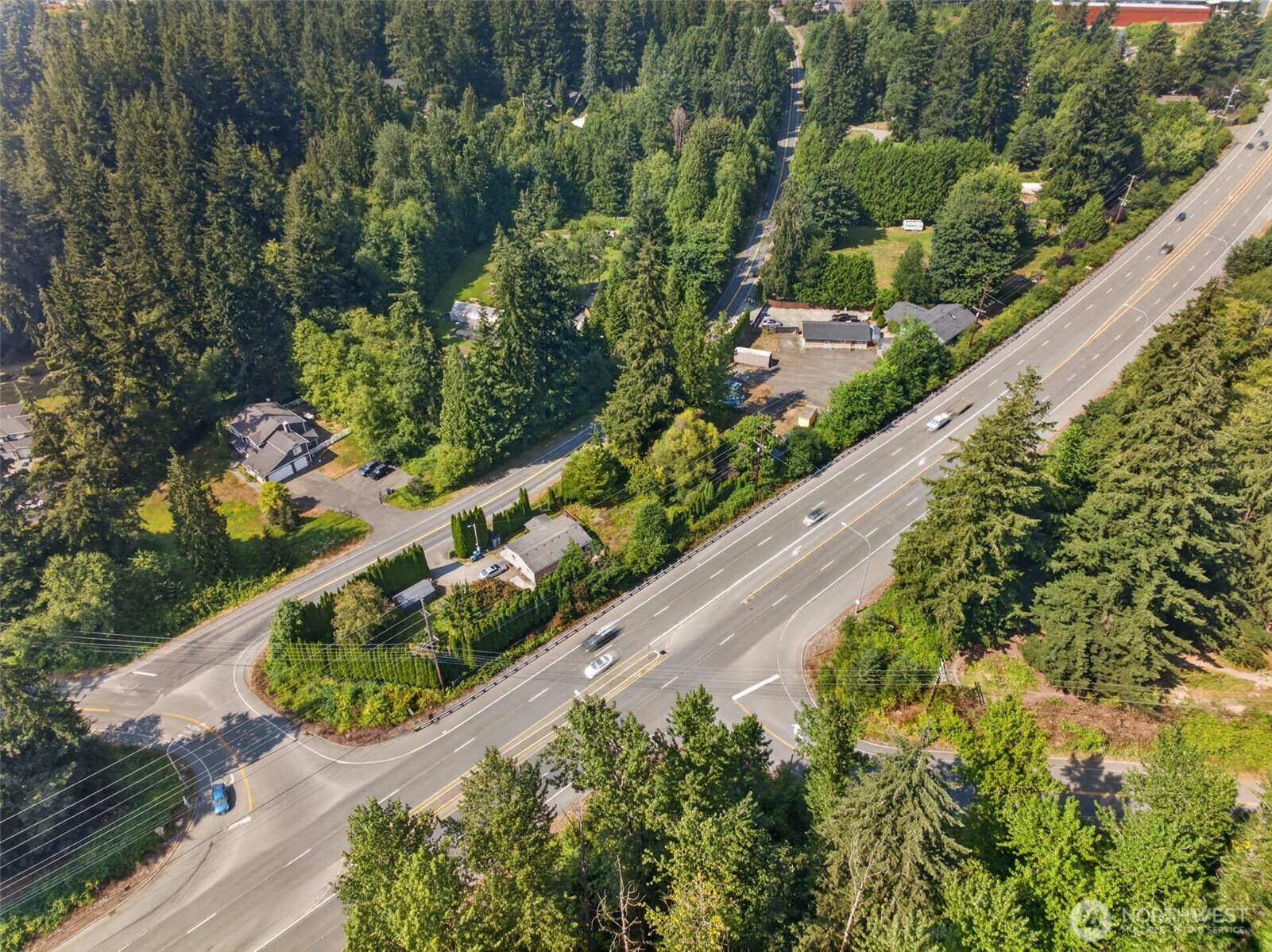 18701 Snohomish Avenue Property Photo 4