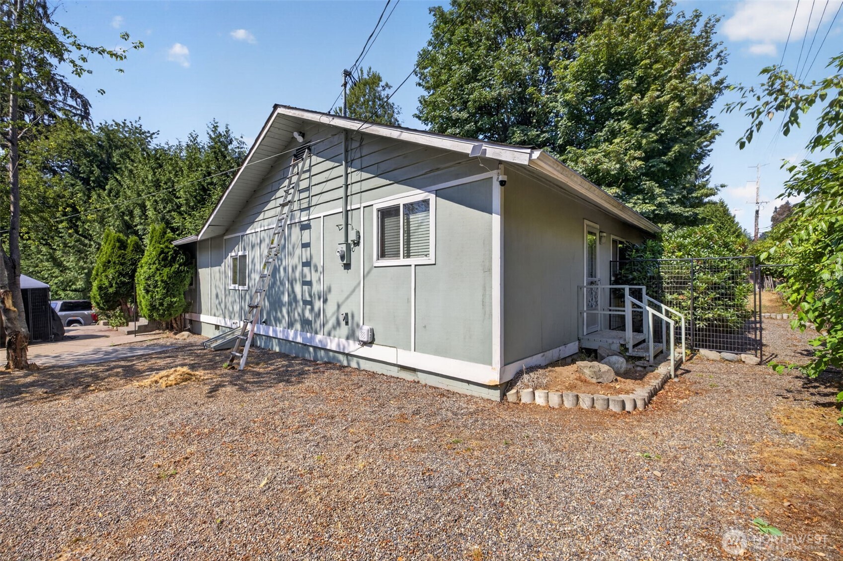 18701 Snohomish Avenue Property Photo 11