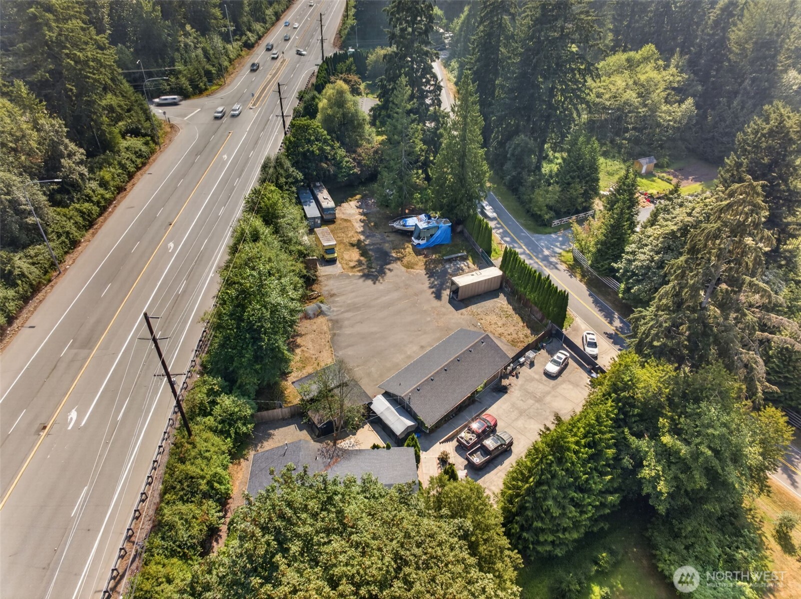 18701 Snohomish Avenue Property Photo 13
