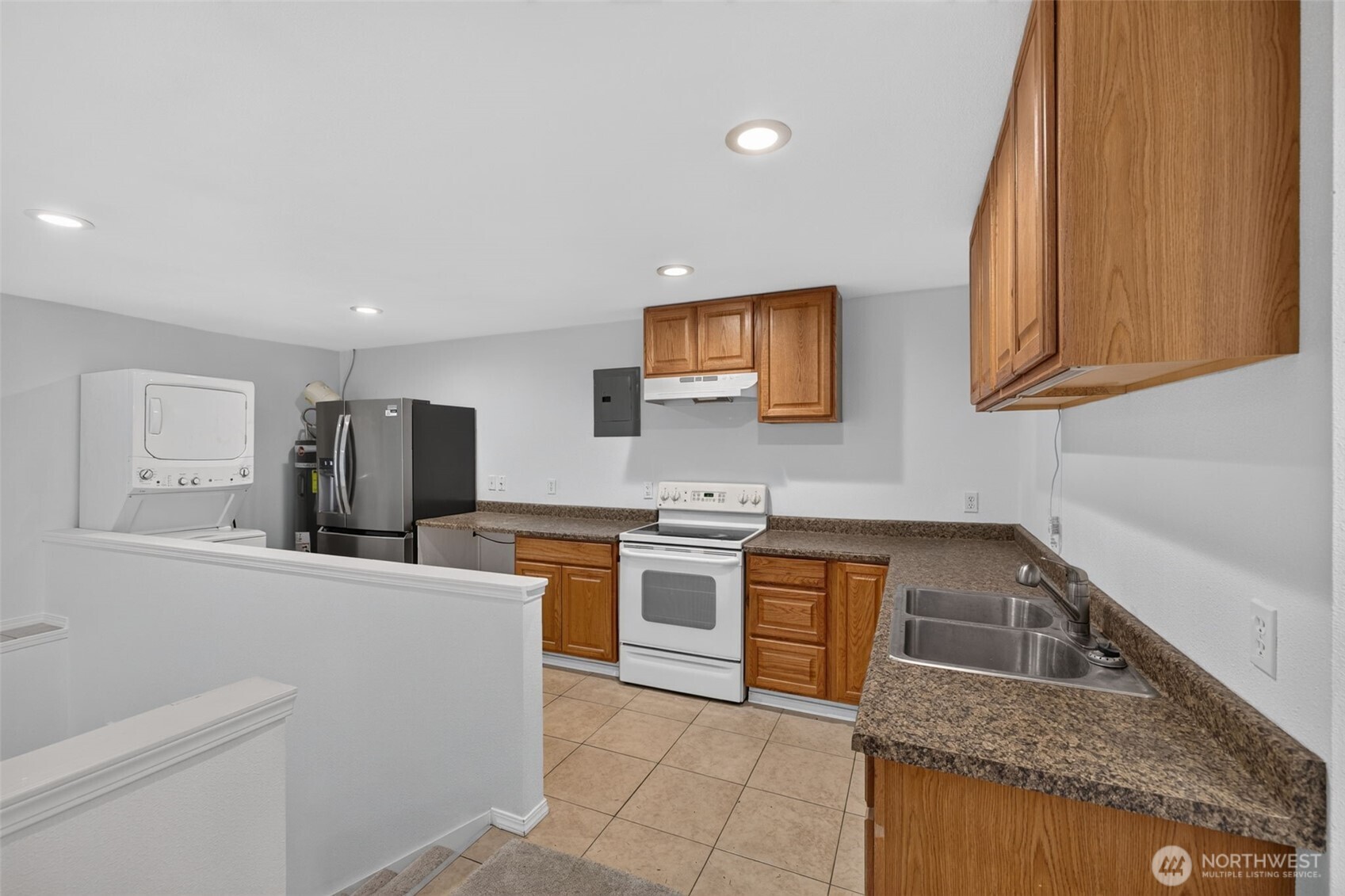 18701 Snohomish Avenue Property Photo 24