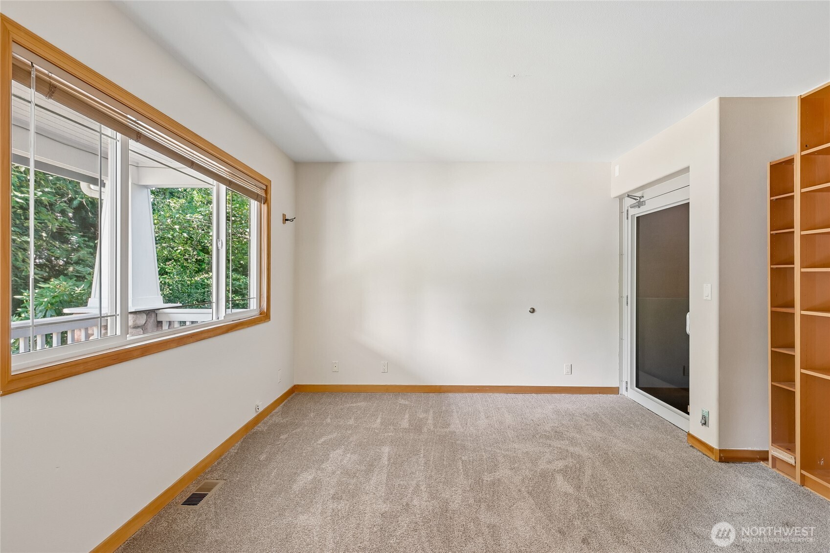 15816 84th Avenue Property Photo 5