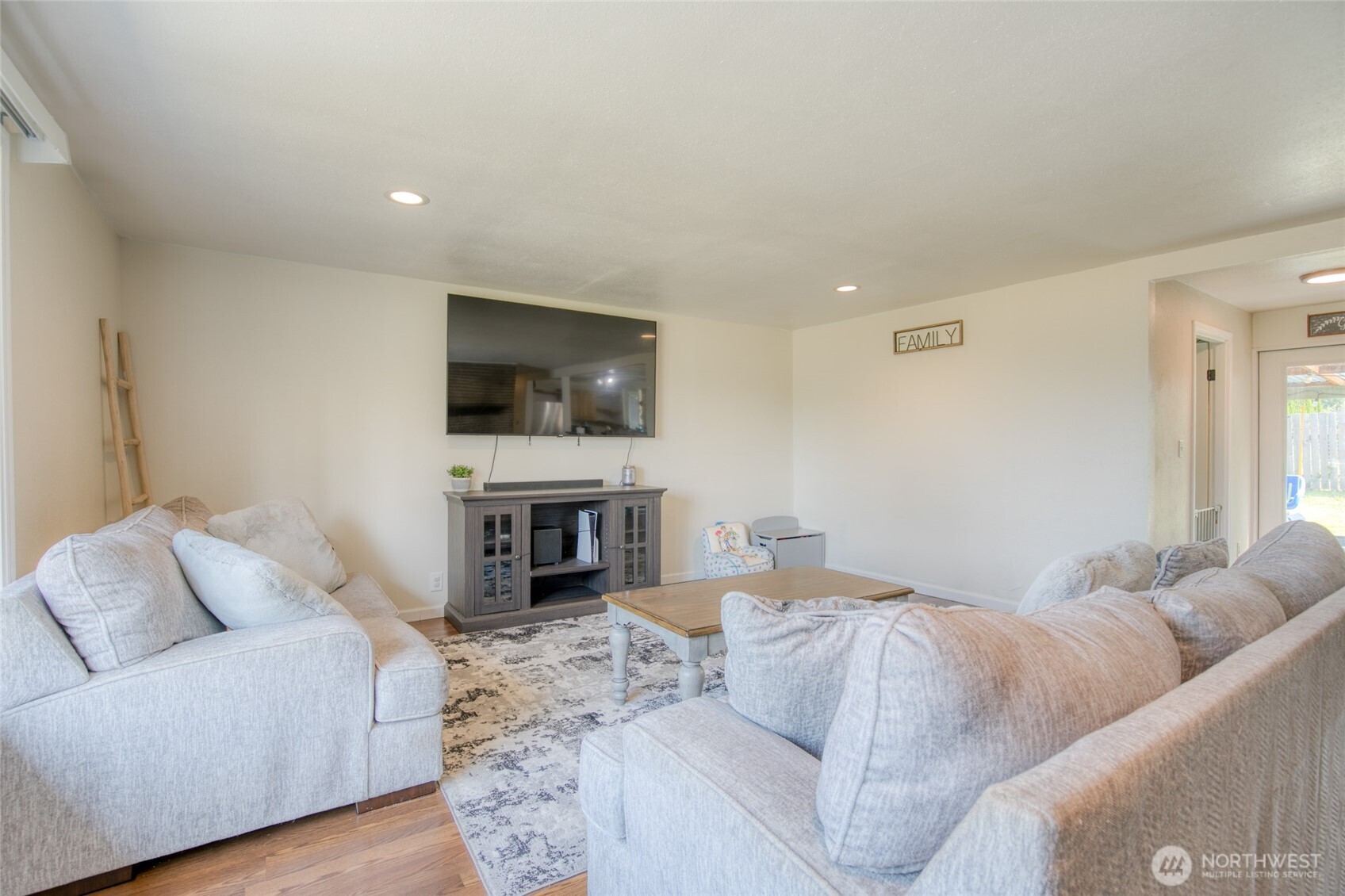 118 Alder Drive Property Photo 18