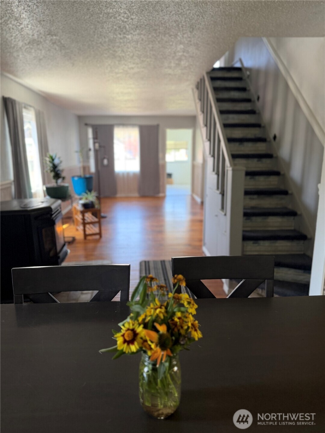 915 Thomas Street Property Photo 12