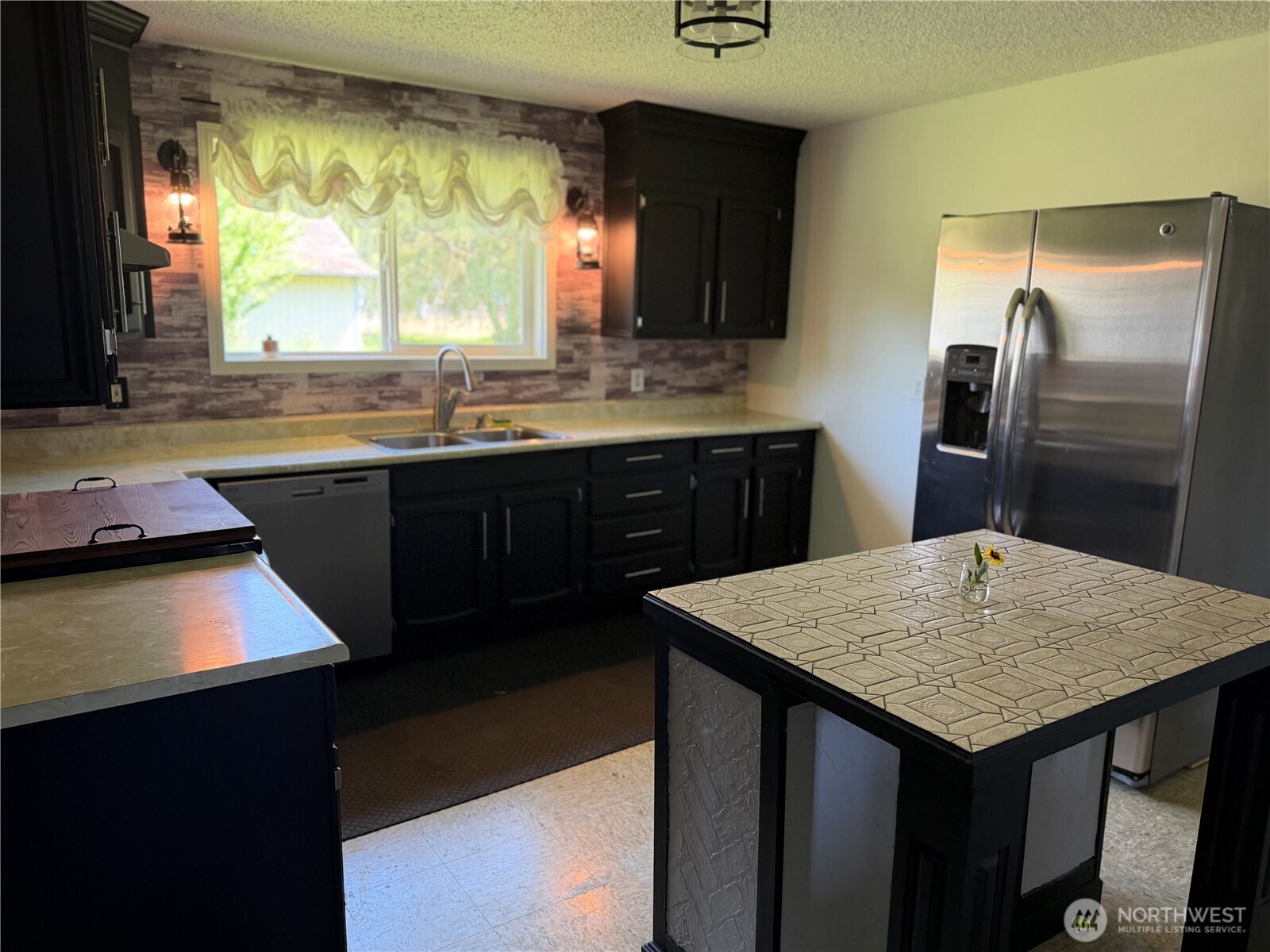 915 Thomas Street Property Photo 14