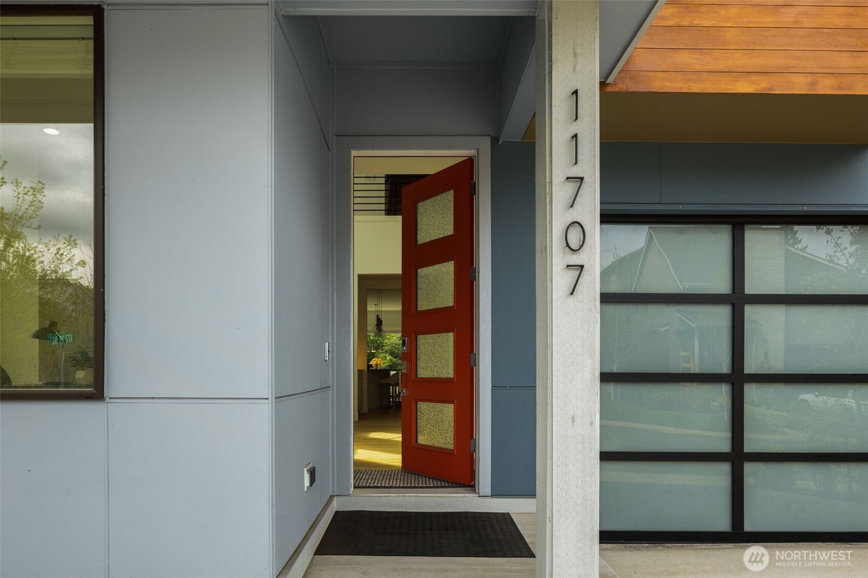 11707 177th Place Property Photo 2
