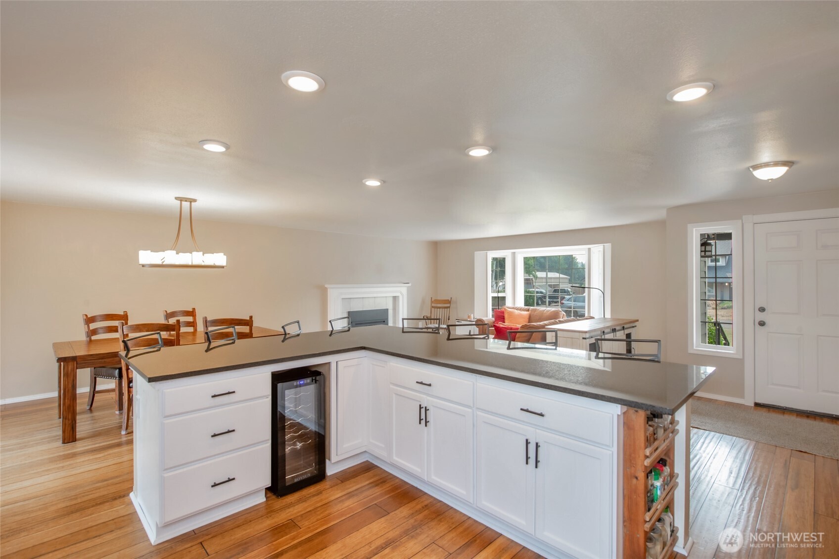 22605 115 Street Ct Property Photo 6