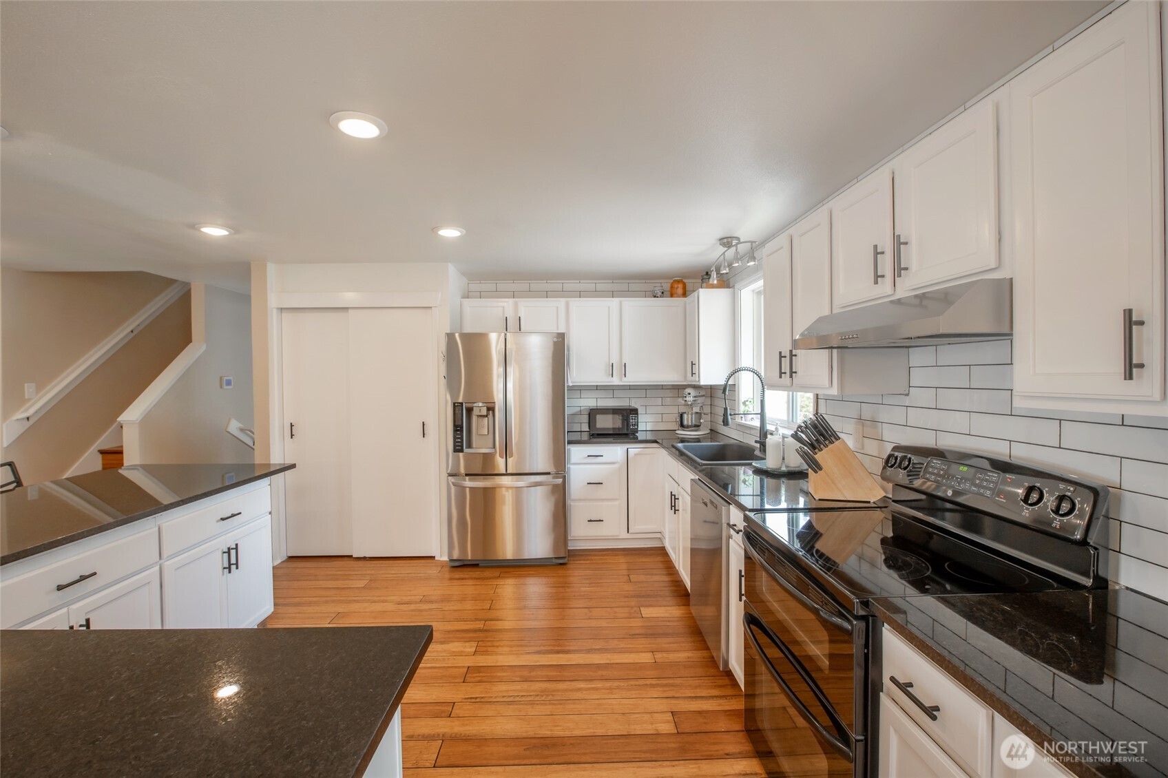 22605 115 Street Ct Property Photo 7
